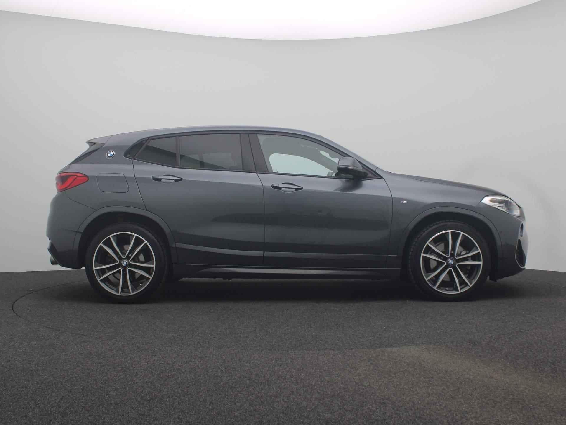 BMW X2 sDrive20i Executive | M Pakket | Stoelverw. | Parkeercamera | - 6/39