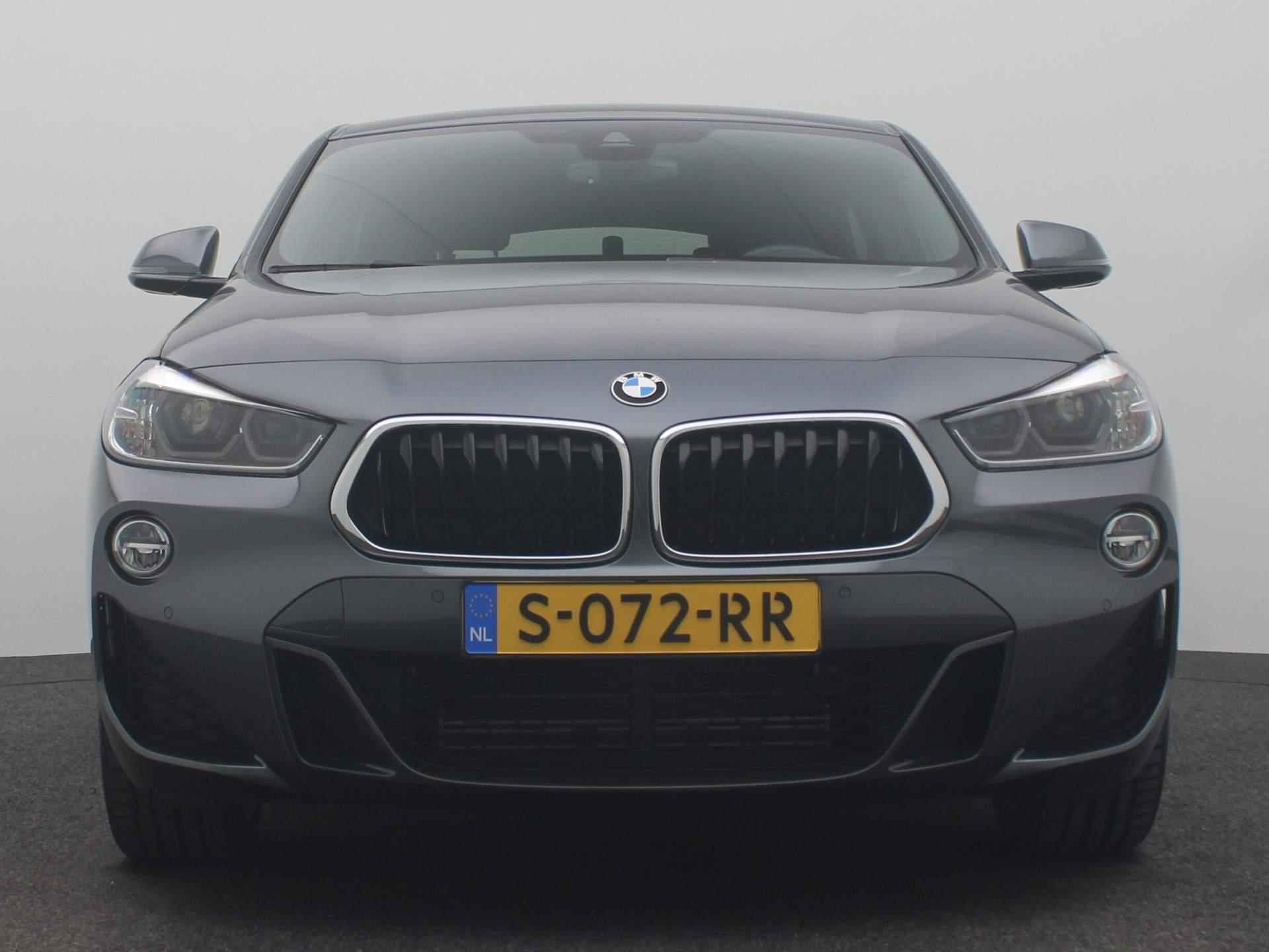 BMW X2 sDrive20i Executive | M Pakket | Stoelverw. | Parkeercamera | - 8/39