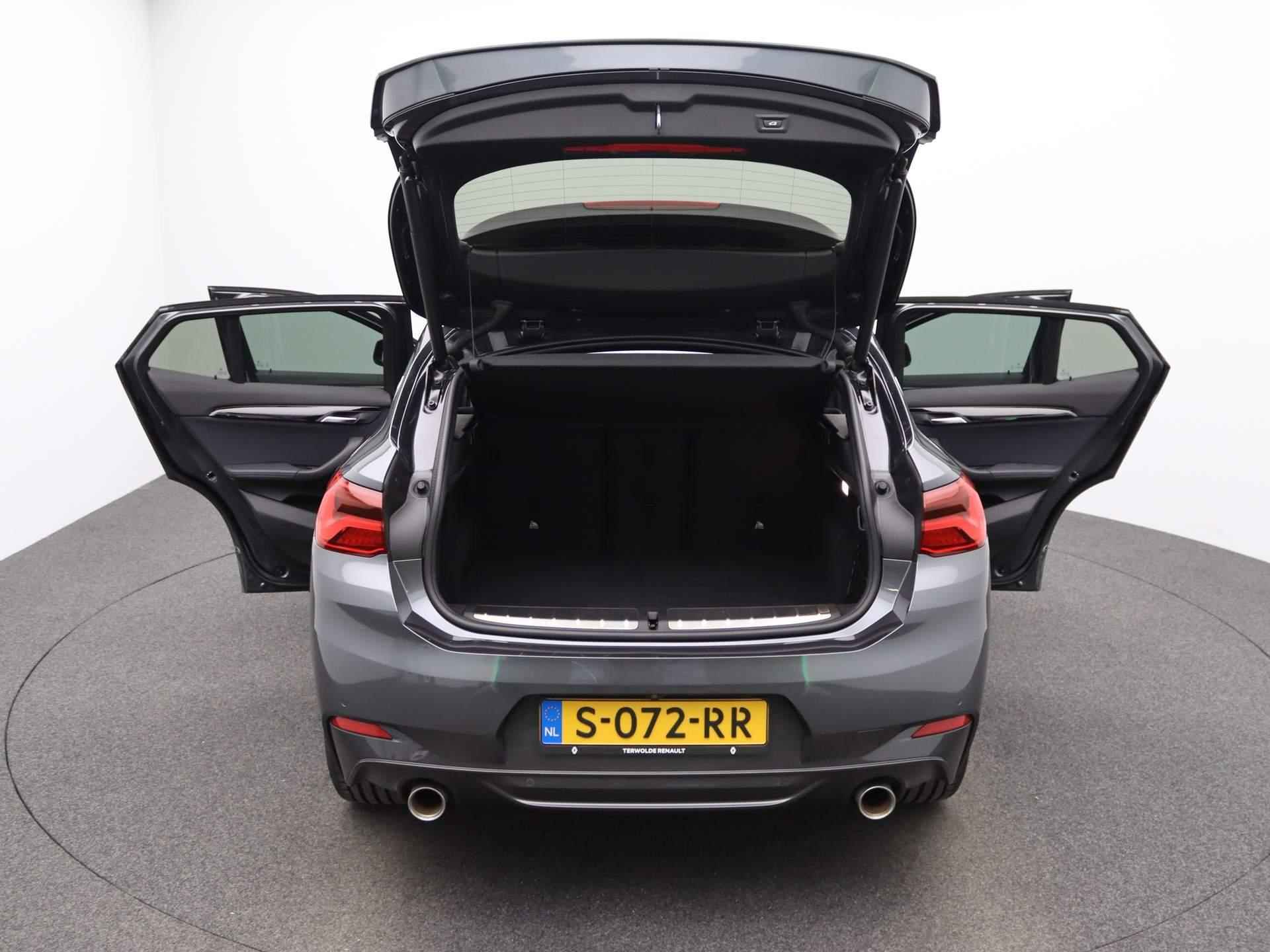 BMW X2 sDrive20i Executive | M Pakket | Stoelverw. | Parkeercamera | - 15/39