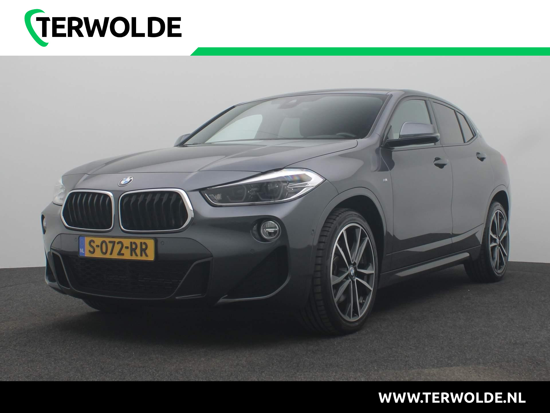 BMW X2 sDrive20i Executive | M Pakket | Stoelverw. | Parkeercamera |