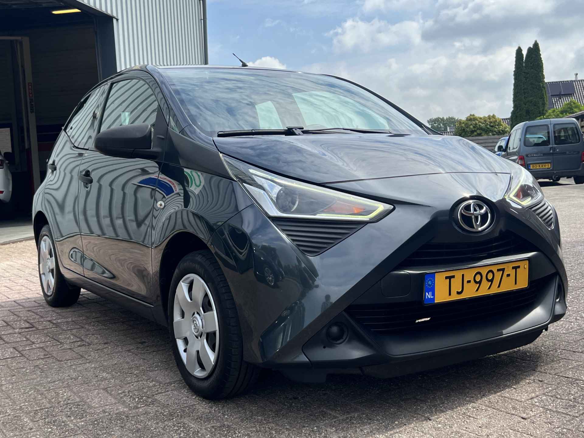 Toyota Aygo 1.0 VVT-i x-fun | LED | BOVAG GARANTIE | - 10/26