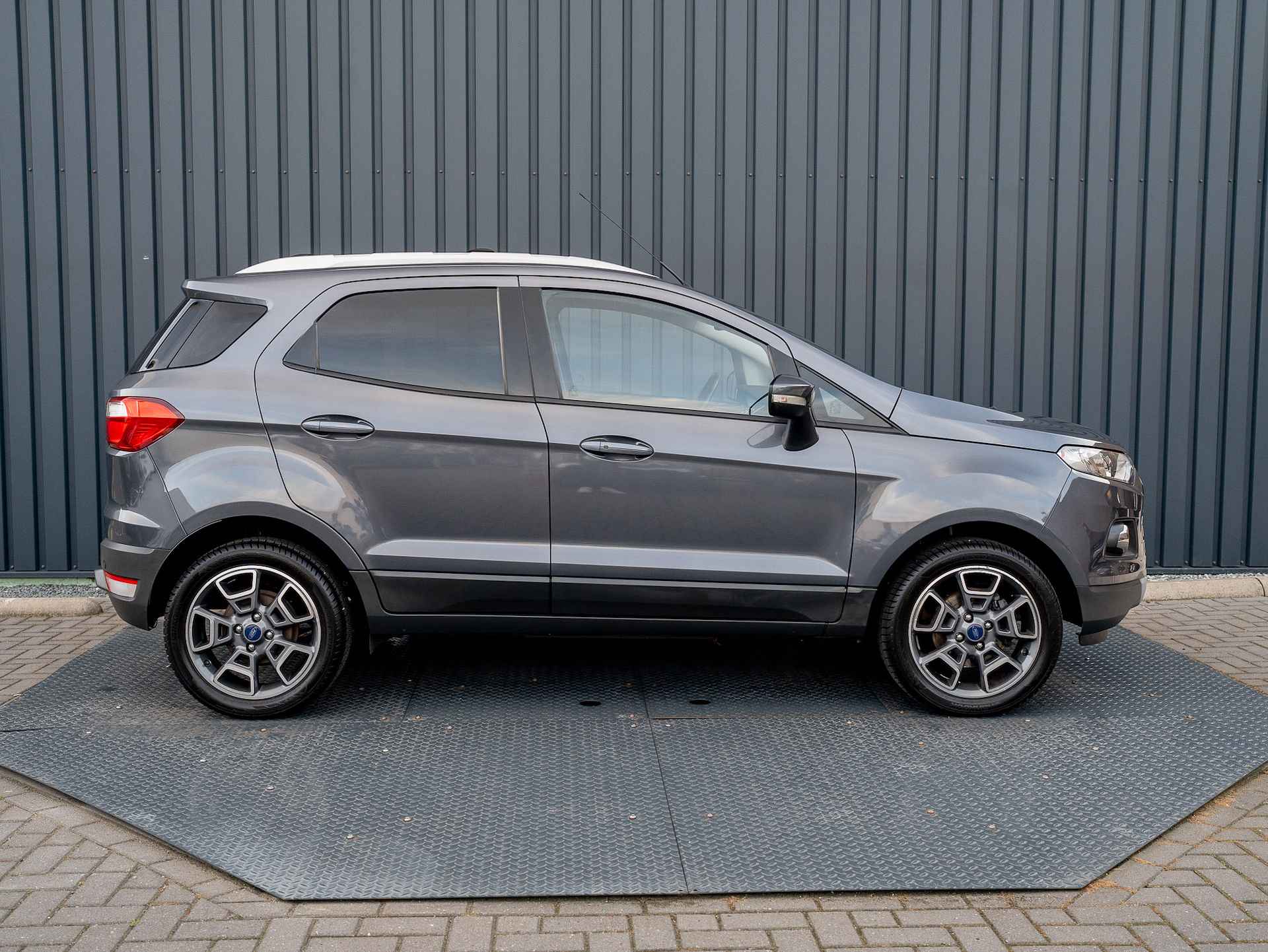 Ford EcoSport 1.0 EcoBoost Titanium | Voorruitverwarming | Parkeersensoren | Bluetooth | Prijs Rijklaar!! - 20/38