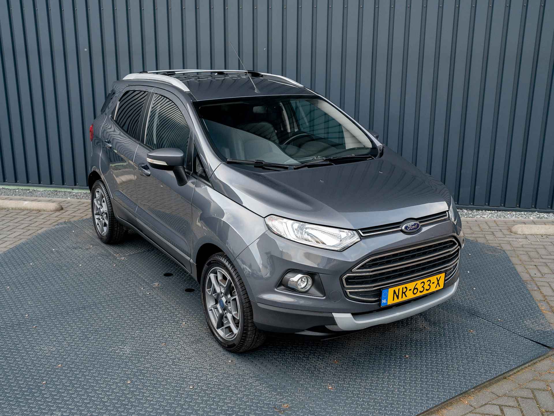 Ford EcoSport 1.0 EcoBoost Titanium | Voorruitverwarming | Parkeersensoren | Bluetooth | Prijs Rijklaar!! - 31/38