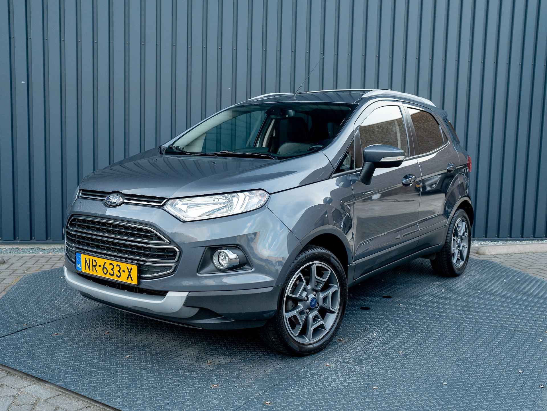 Ford EcoSport 1.0 EcoBoost Titanium | Voorruitverwarming | Parkeersensoren | Bluetooth | Prijs Rijklaar!! - 35/38