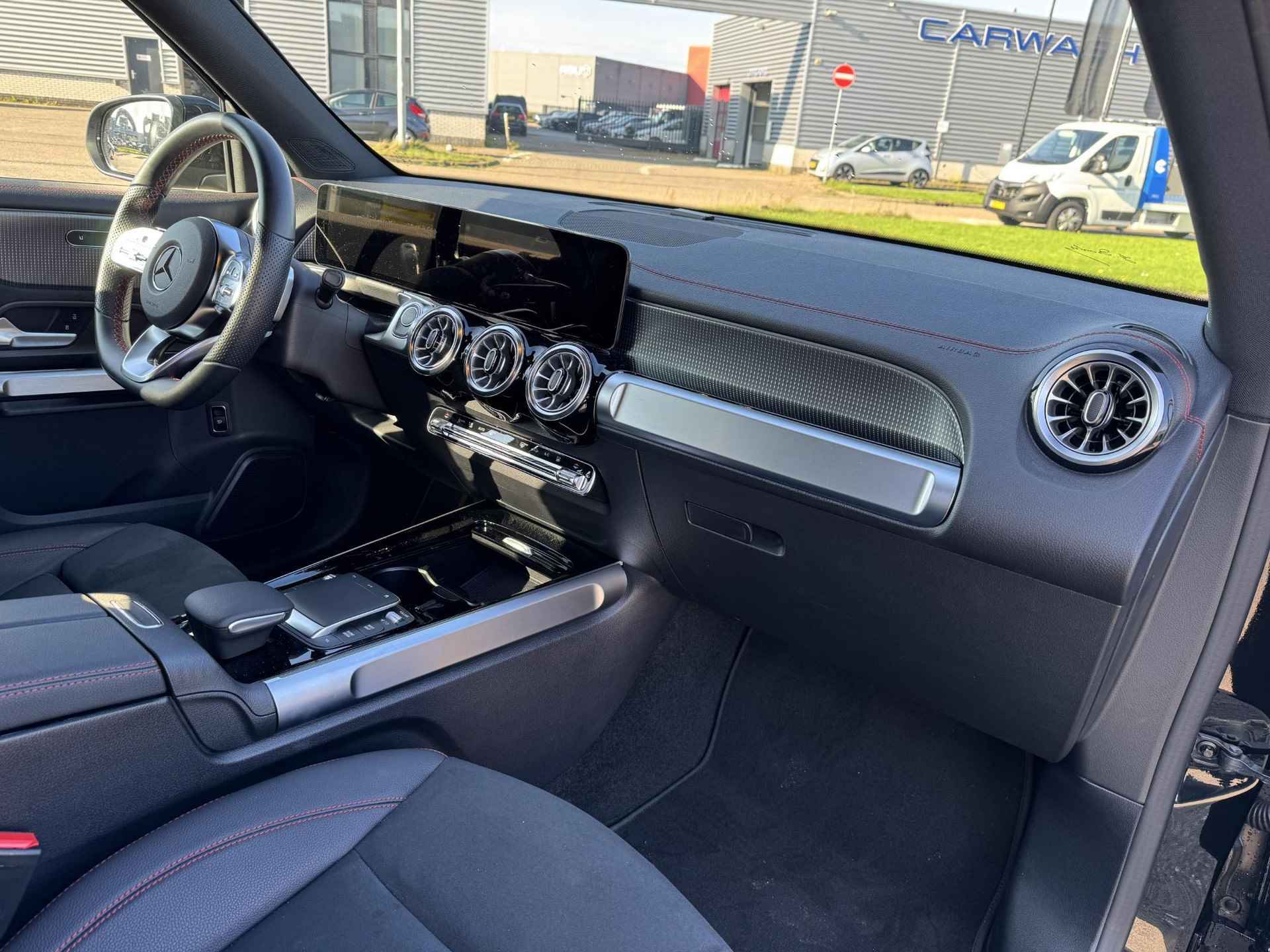 Mercedes-Benz EQB 250+ | 7 persoons | AMG Line | Night Pakket | Derde Zitrij Achterin | Privacy Glas Achter | Dodehoekassistent | Apple CarPlay | Android Auto | Alarm | Sfeerverlichting | Stoelverwarming | Achteruitrijcamera | Elektrisch Inklapbare Buitenspiegels - 7/17