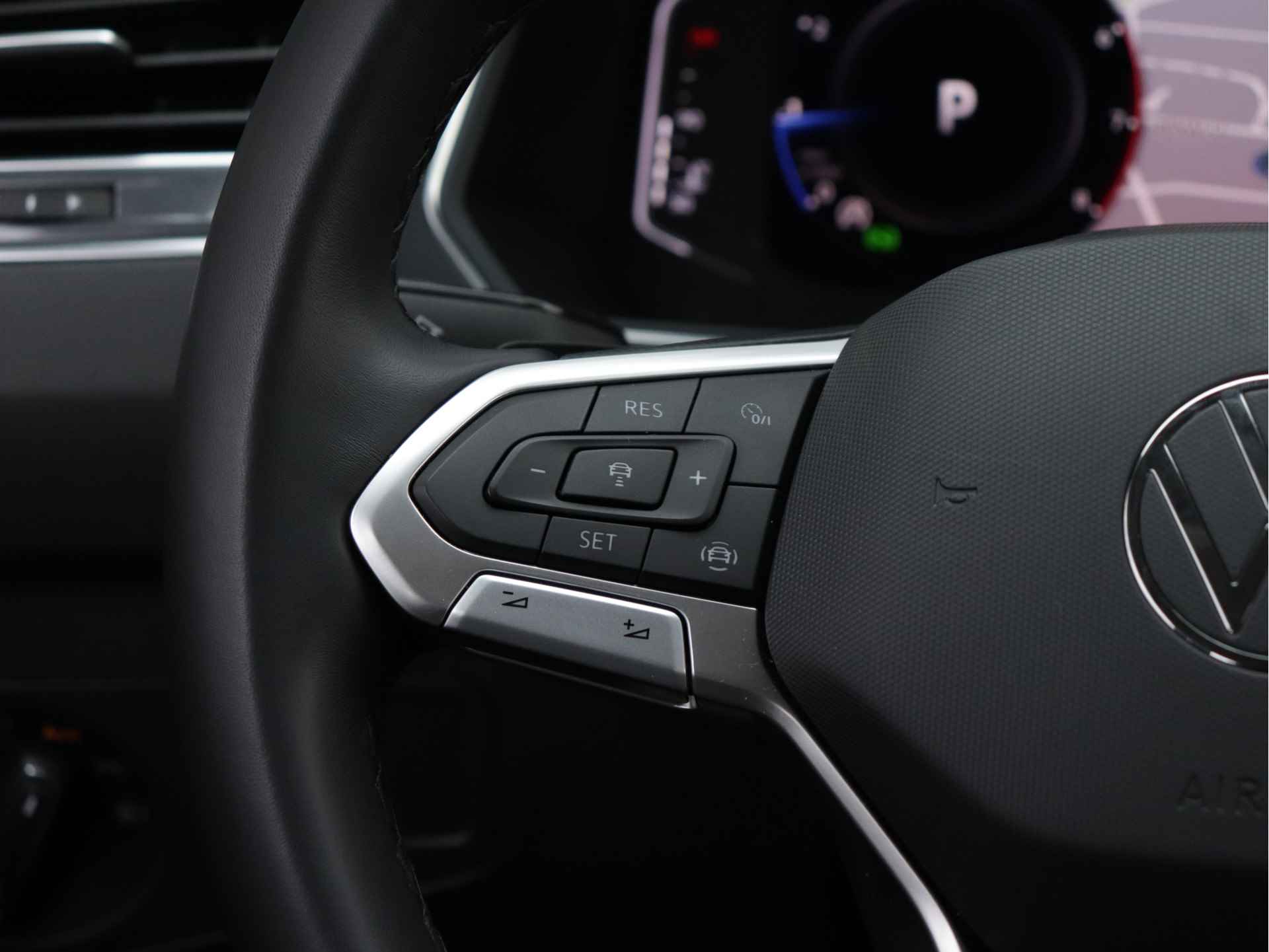 Volkswagen Tiguan Allspace 1.5 TSI Life 7p. 150pk Automaat | Move | Navigatie | Stoelverwarming V+A | Stuurverwarming | ACC | All season | - 10/57