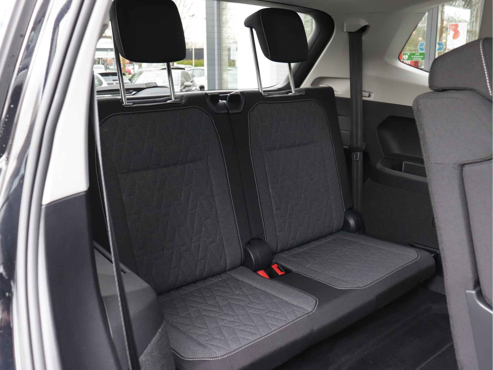 Volkswagen Tiguan Allspace 1.5 TSI Life 7p. 150pk Automaat | Move | Navigatie | Stoelverwarming V+A | Stuurverwarming | ACC | All season | - 17/57