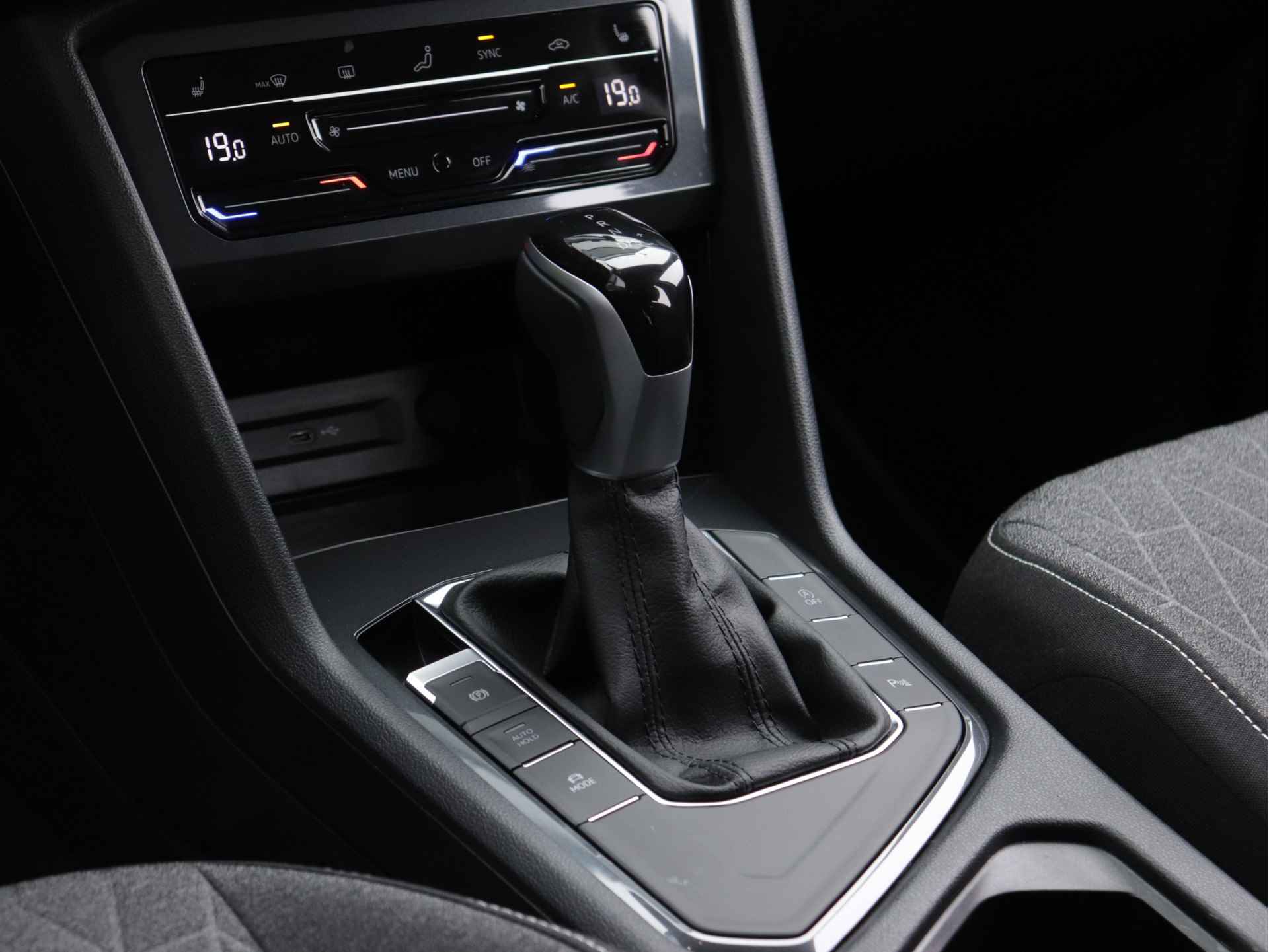 Volkswagen Tiguan Allspace 1.5 TSI Life 7p. 150pk Automaat | Move | Navigatie | Stoelverwarming V+A | Stuurverwarming | ACC | All season | - 49/57
