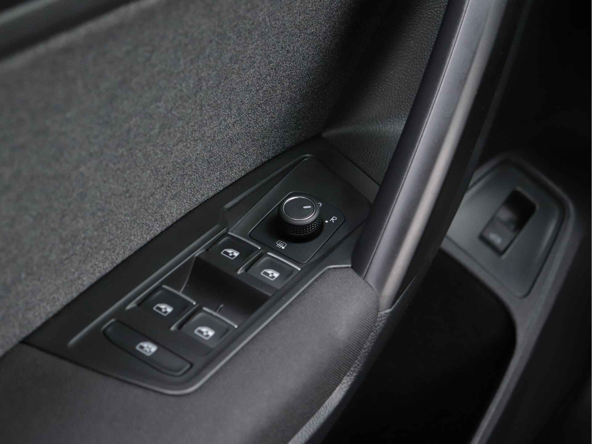 Volkswagen Tiguan Allspace 1.5 TSI Life 7p. 150pk Automaat | Move | Navigatie | Stoelverwarming V+A | Stuurverwarming | ACC | All season | - 50/57