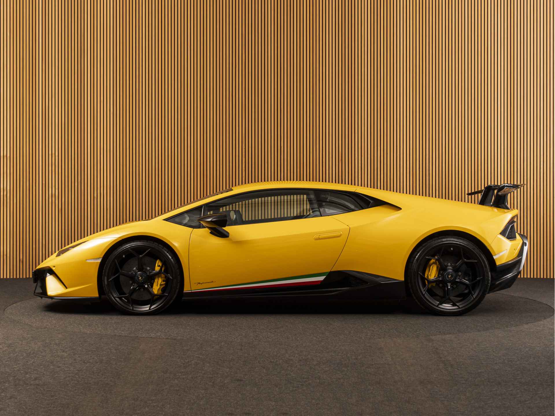 Lamborghini Huracan 5.2 V10 Performante - 2/44