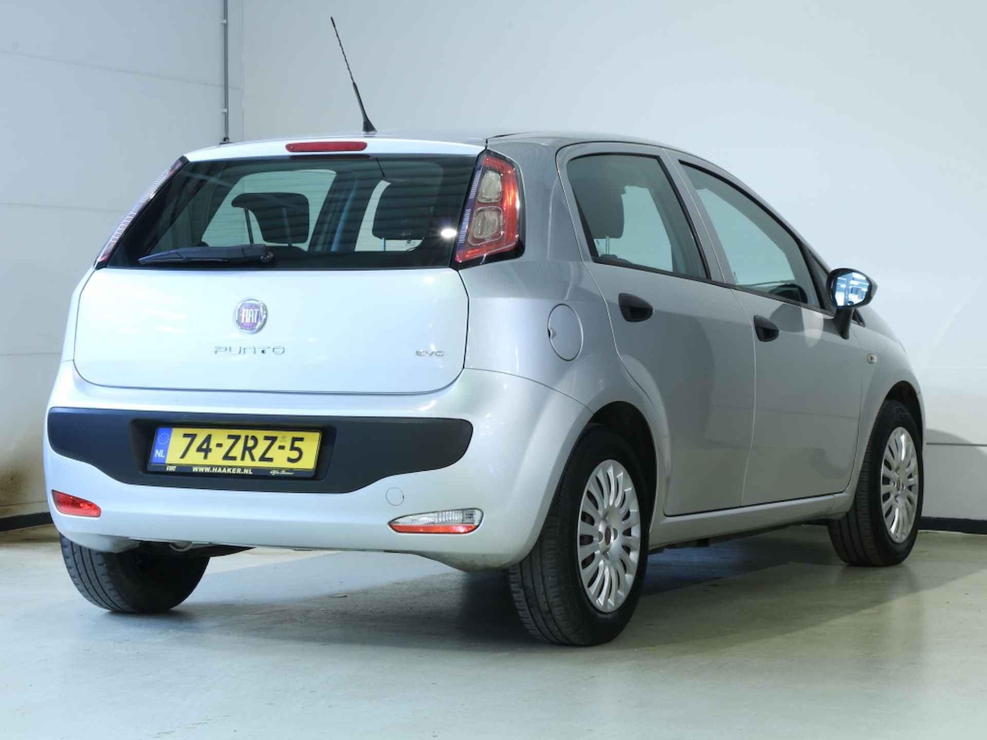 Fiat Punto Evo 1.2 Active * ALL-IN PRIJS * 1 JAAR GARANTIE - 4/17