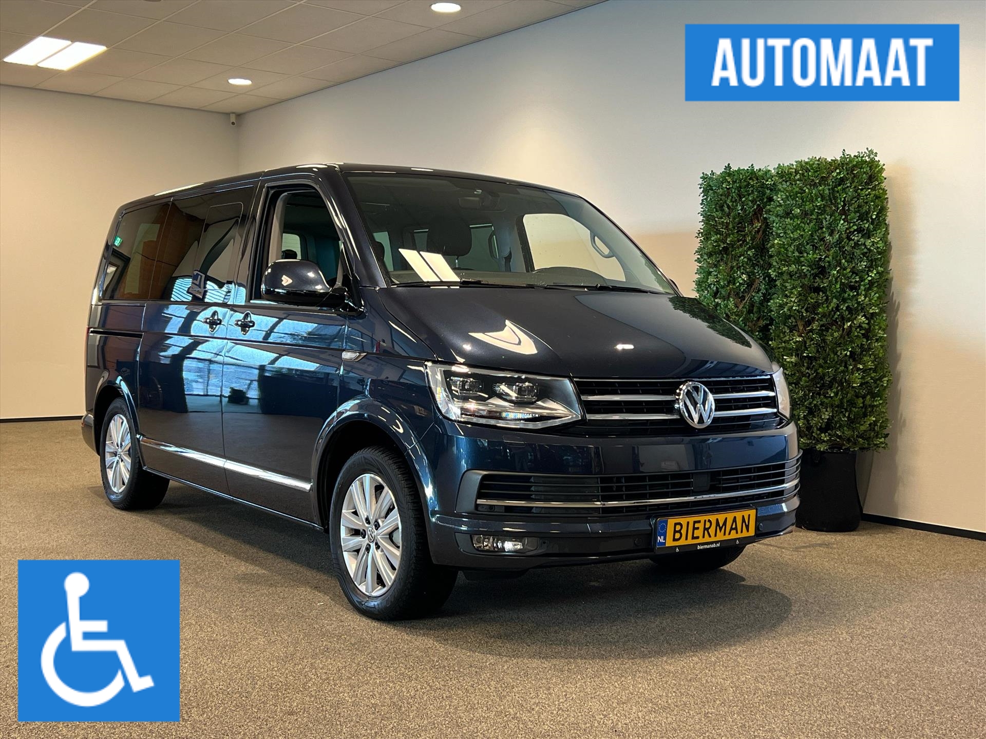 Volkswagen Multivan L1H1 Rolstoelbus Automaat 200PK bij viaBOVAG.nl