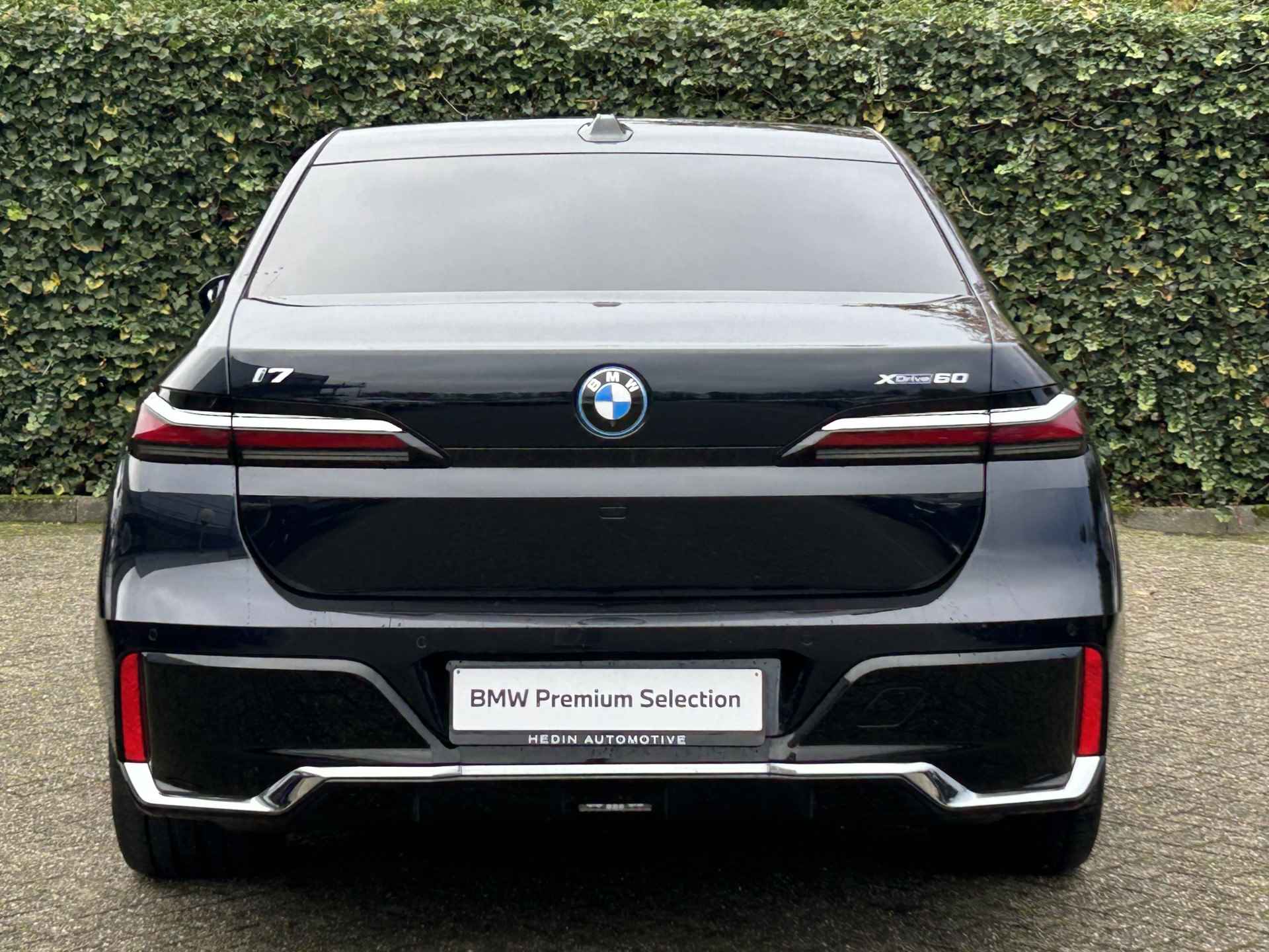 BMW i7 xDrive60 High Exe | M-Sport | 21" | Panorama Sky Lounge | Bowers & Wilkins | Massage | Trekhaak | CoPilot | Merino Leder - 33/34