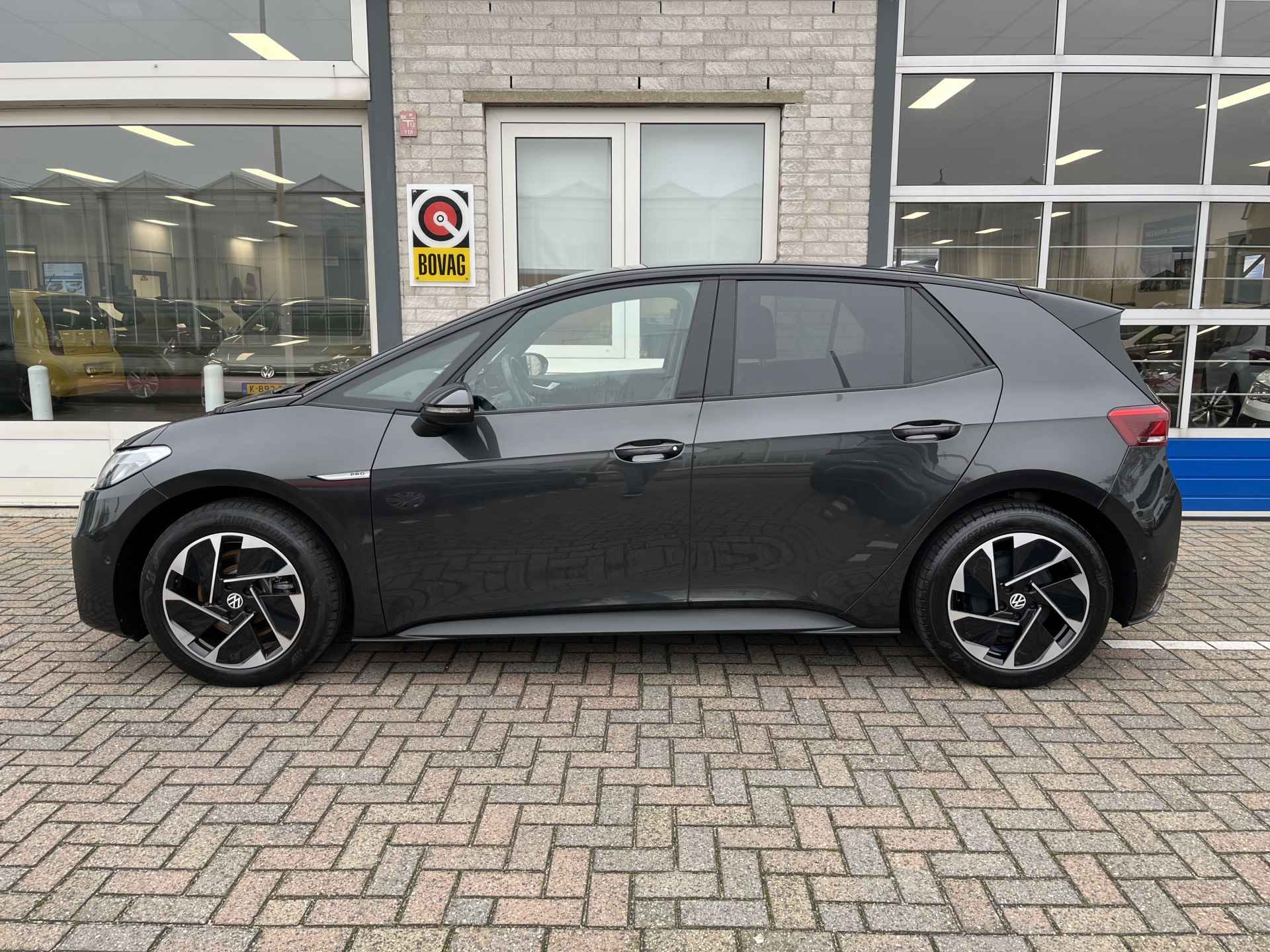 Volkswagen ID.3 Pro Edition Advantage 58 kWh / AUTOMAAT/ KEYLESS/ ADAPT. CRUISE/ NAVI/ DAB/ APP-CONNECT/ STUUR & STOELVERWARMING/ PARK. SENSOREN + CAMERA/ 18"LMV - 3/36