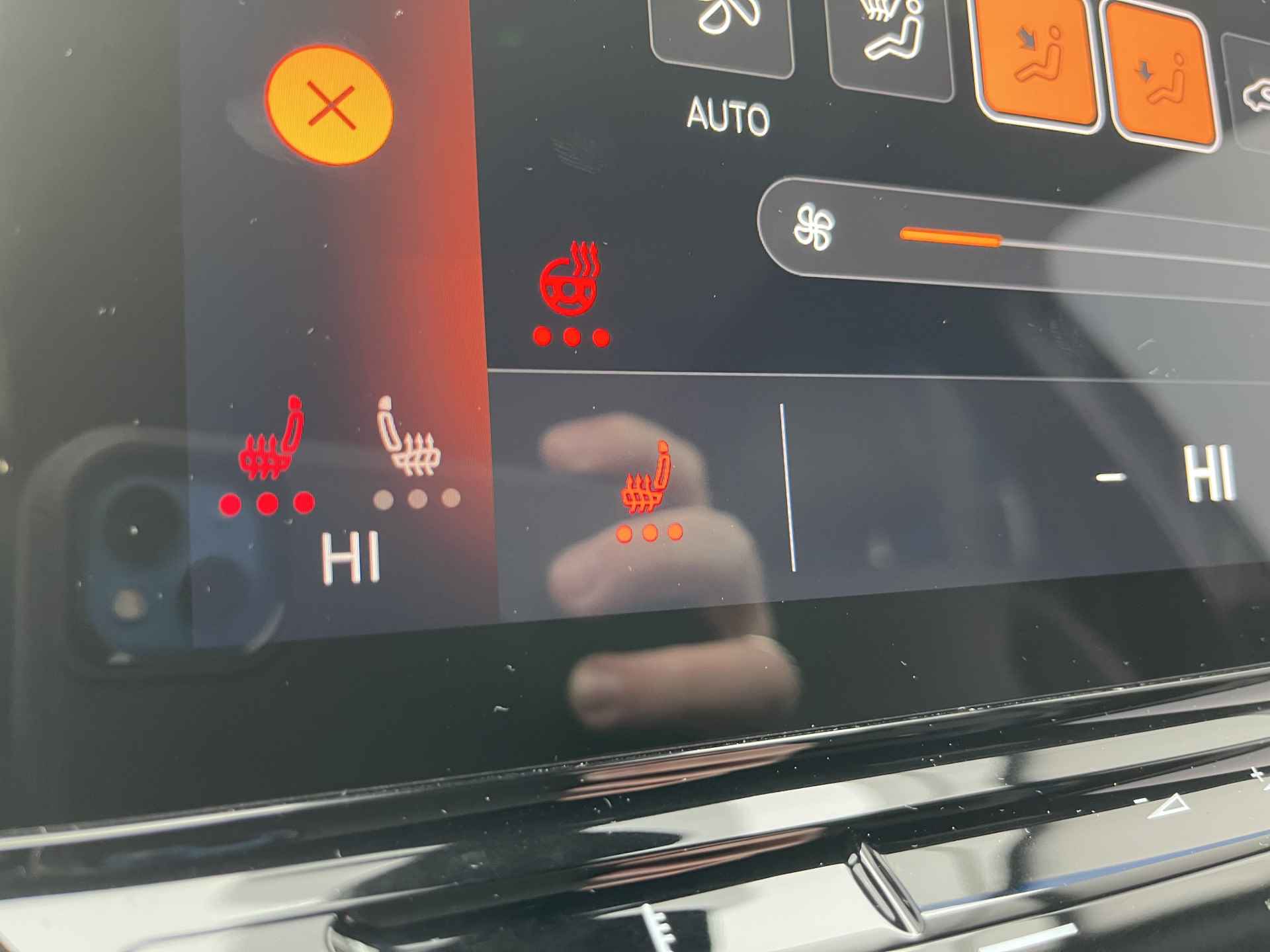 Volkswagen ID.3 Pro Edition Advantage 58 kWh / AUTOMAAT/ KEYLESS/ ADAPT. CRUISE/ NAVI/ DAB/ APP-CONNECT/ STUUR & STOELVERWARMING/ PARK. SENSOREN + CAMERA/ 18"LMV - 23/36