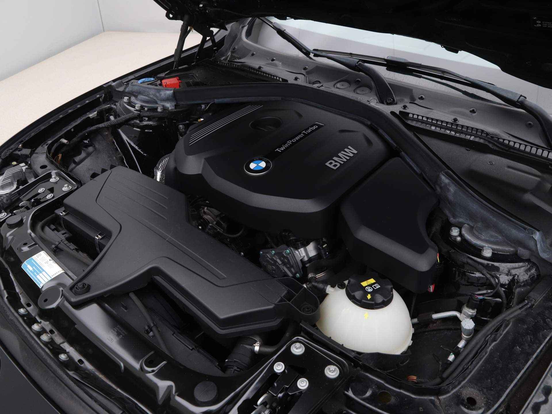 BMW 4 Serie 418i High Executive Edition - 5/25