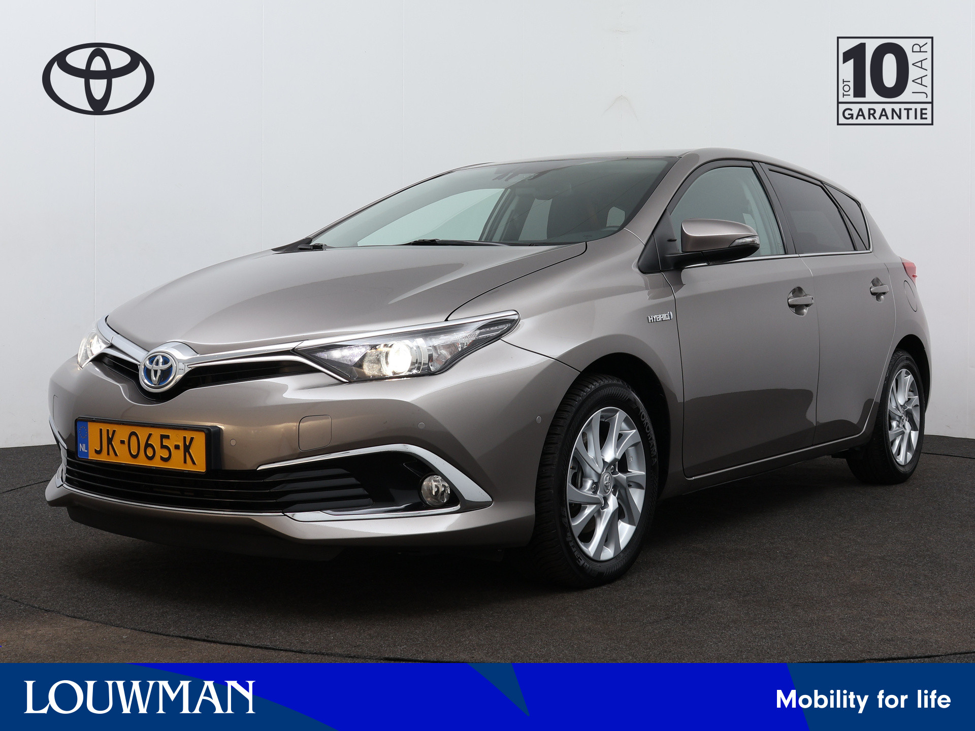 Toyota Auris 1.8 Hybrid Executive | achteruitrijcamera | stoelverwarming | Dealeronderhouden |