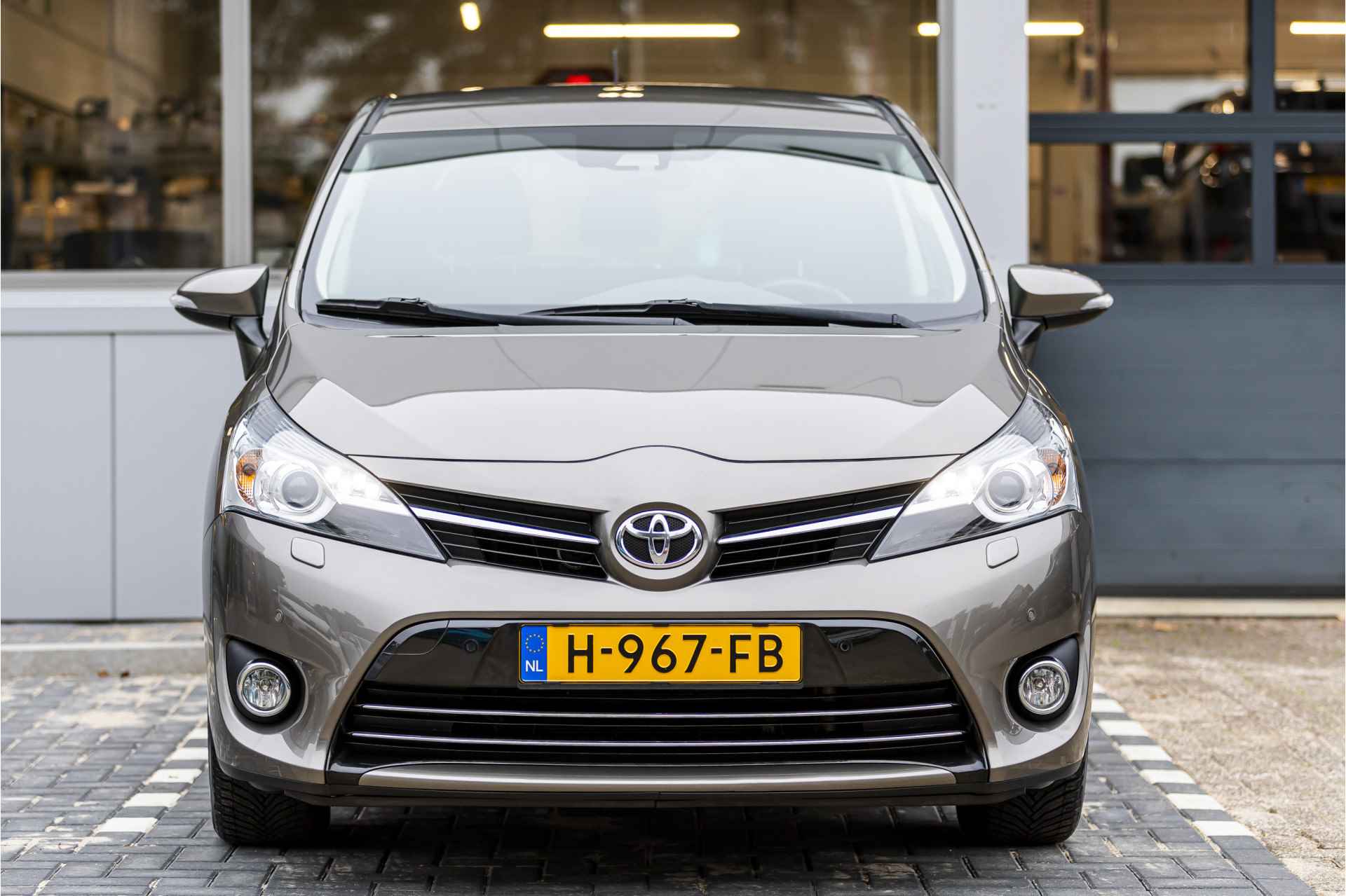 Toyota Verso 1.8 VVT-i AUTOMAAT Trekhaak ,Navigatie , All-in Rijklaarprijs - 4/48