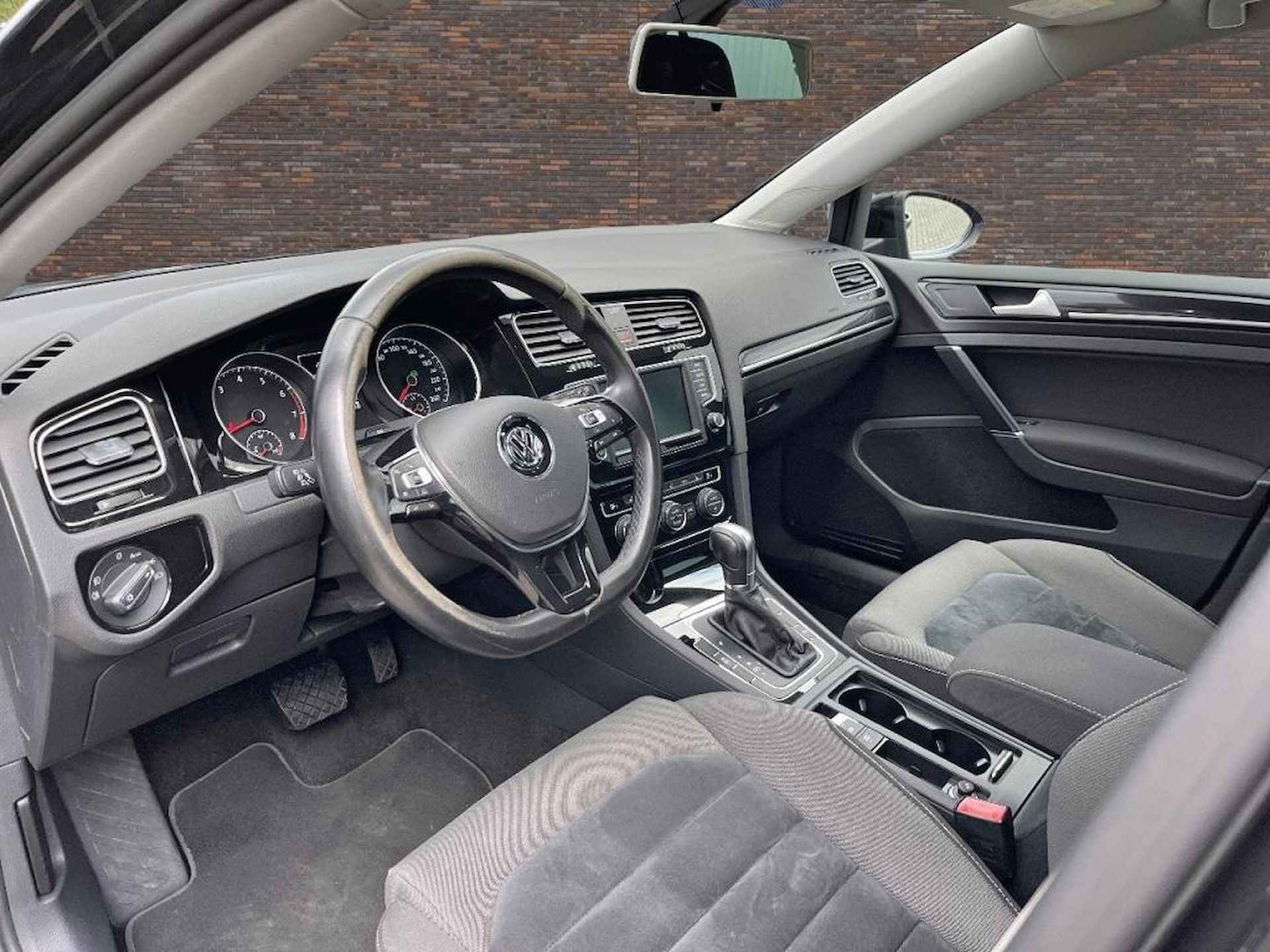 Volkswagen Golf 1.4 TSI SPORTSTOELEN ALCANTARA XENON NAVIGATIE - 5/39