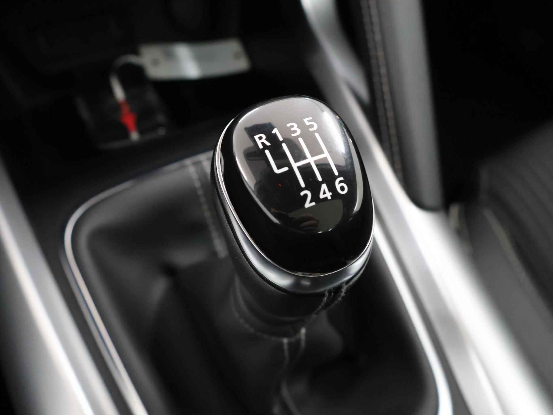 Renault Kadjar 1.2 TCe Bose | Panoramadak | Navigatie | Stoelverwarming | Climate Control | Dodehoekdetectie | - 19/39