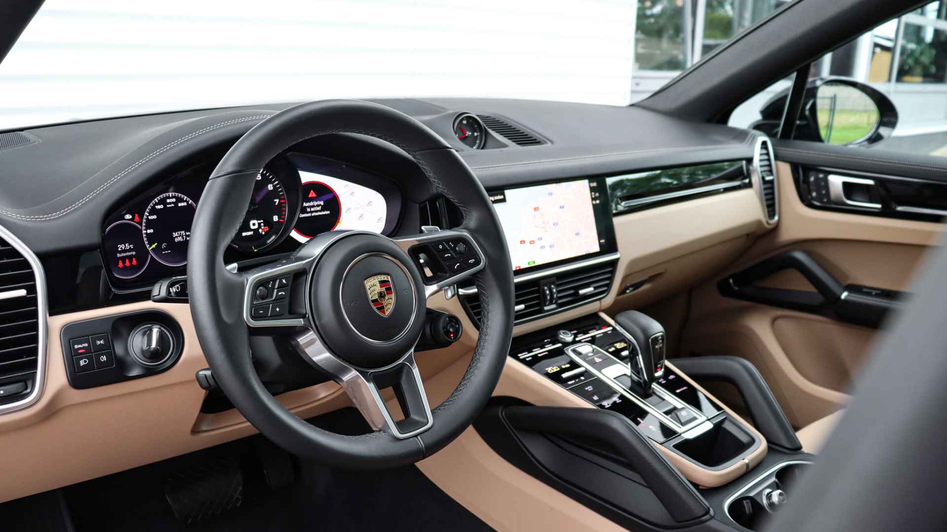 Porsche Cayenne Coupé 3.0 E-Hybrid Platinum Edition SportDesign | Panoramadak | Surround View | BOSE Sound | Trekhaak | - 6/42