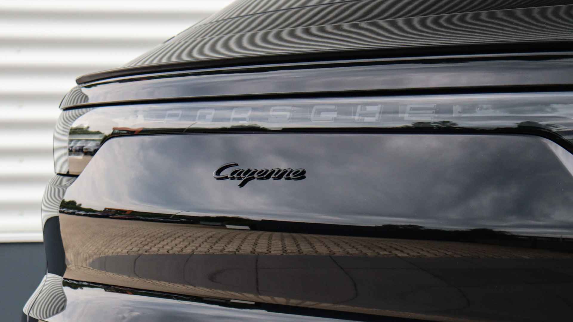 Porsche Cayenne Coupé 3.0 E-Hybrid Platinum Edition SportDesign | Panoramadak | Surround View | BOSE Sound | Trekhaak | - 23/42