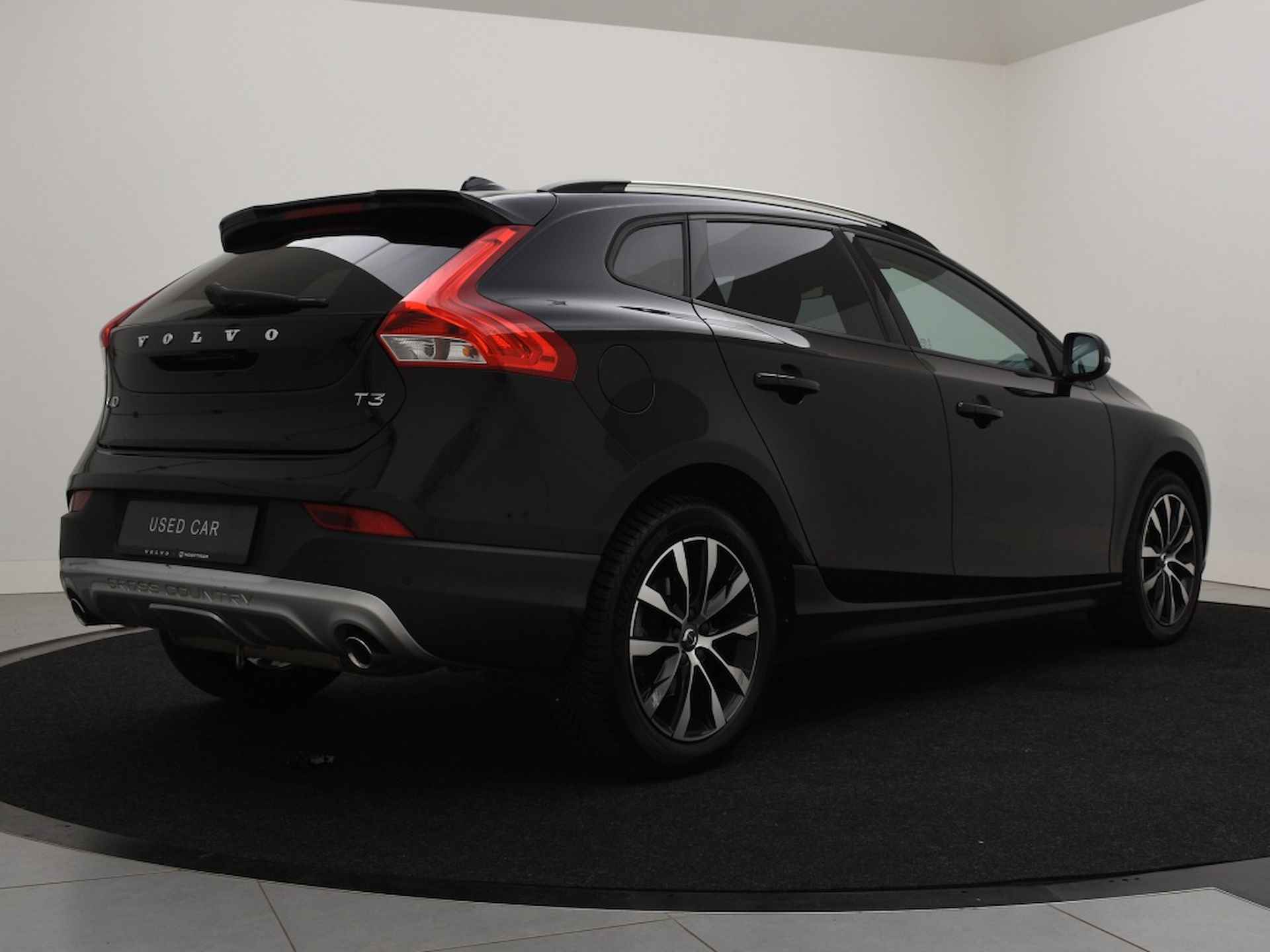 Volvo V40 Cross Country T3 AUT(6) MOMENTUM 17INCH LEDER STOELVERWARMING V+A ACC BLIS - 3/34