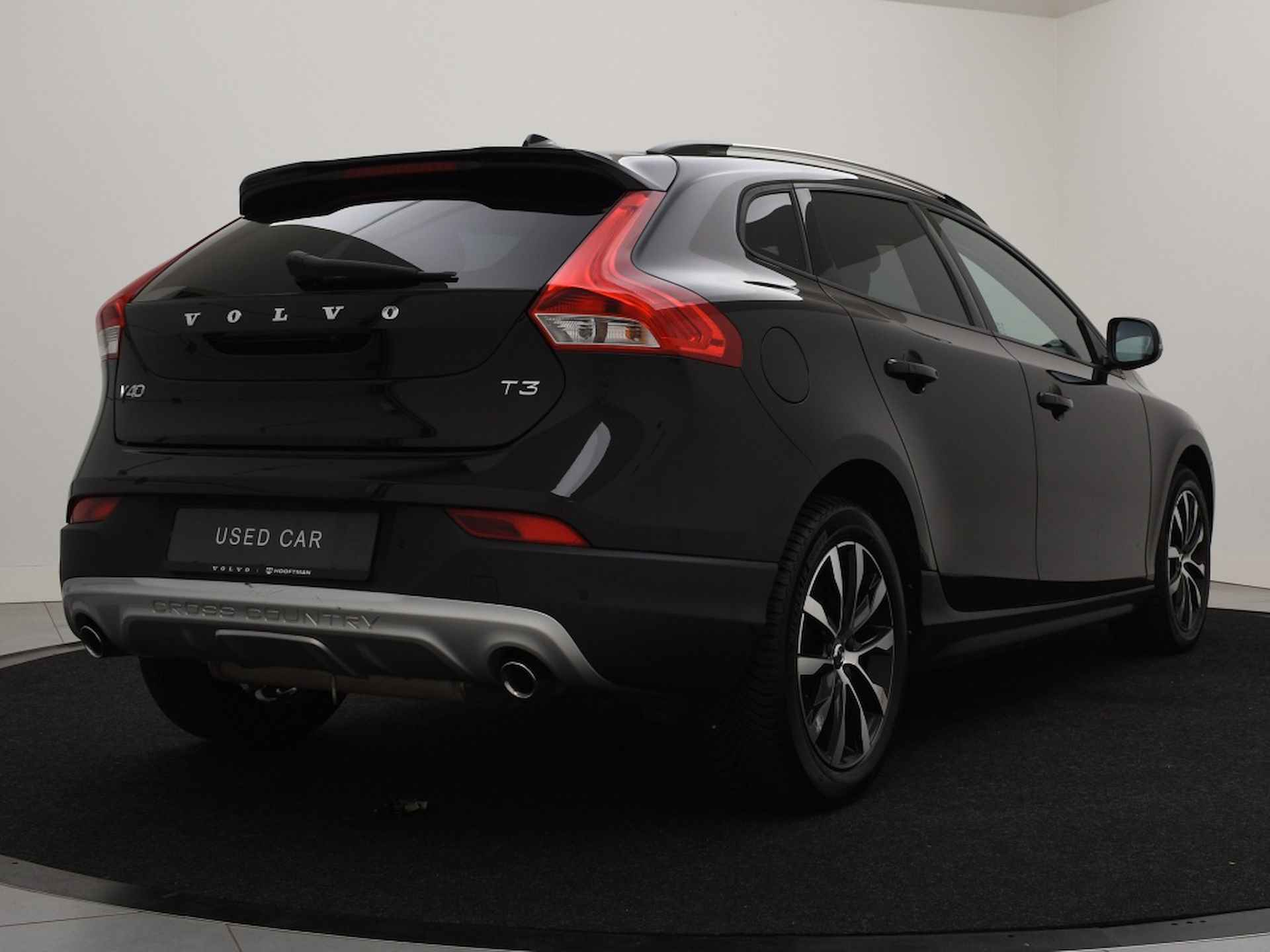 Volvo V40 Cross Country T3 AUT(6) MOMENTUM 17INCH LEDER STOELVERWARMING V+A ACC BLIS - 4/34