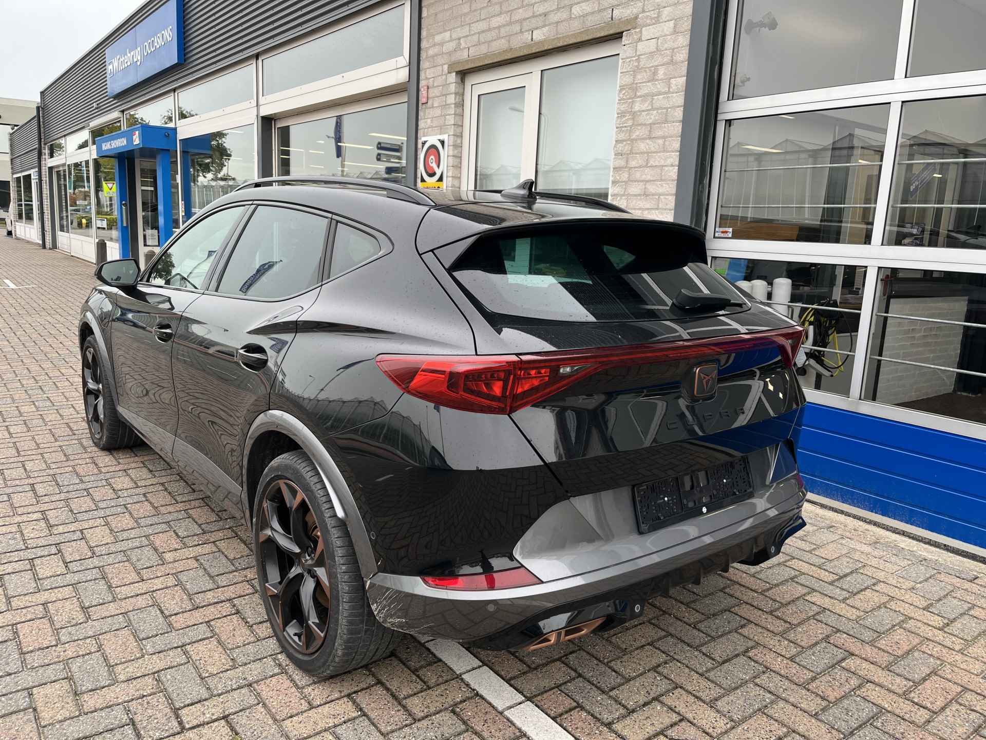 CUPRA Formentor 1.4 e-Hybrid VZ Performance / AUTOMAAT/ 245 PK/ 360 CAMERA/ PARK. SENSOREN/ DODE HOEK/ KEYLESS/ MATRIX/ STOEL EN STUUR VERWARM./ ADAPT. CRUISE/ APP CONNECT/ NAVI/ CLIMA/ DAB/ 19" LMV/ - 6/30