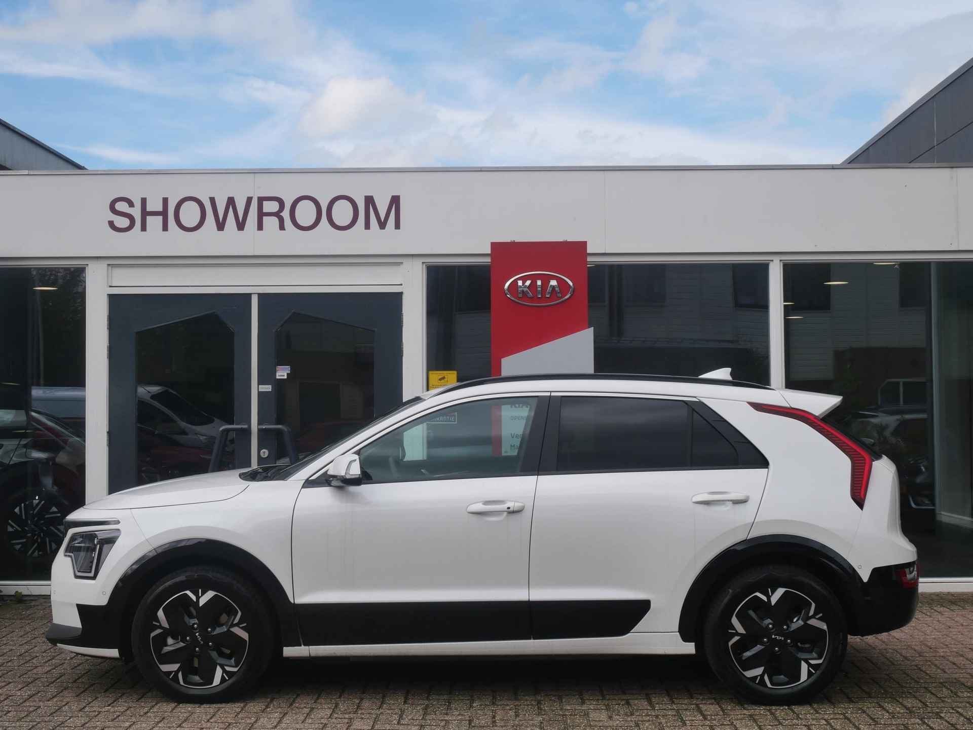 Kia Niro EV ExecutiveLine 64.8 kWh | Schuif-/kanteldak | Stoel-/stuurverwarming+ventil. | Elek. stoelen + geheugen | LED | Harman kardon - 6/27