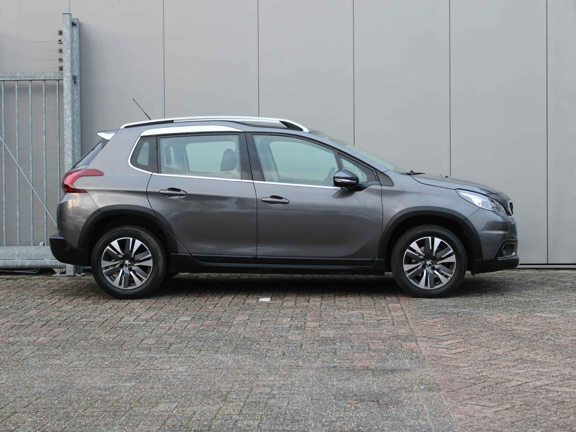 Peugeot 2008 1.2 PureTech Allure Automaat | Navi / Camera / Climate - 8/27