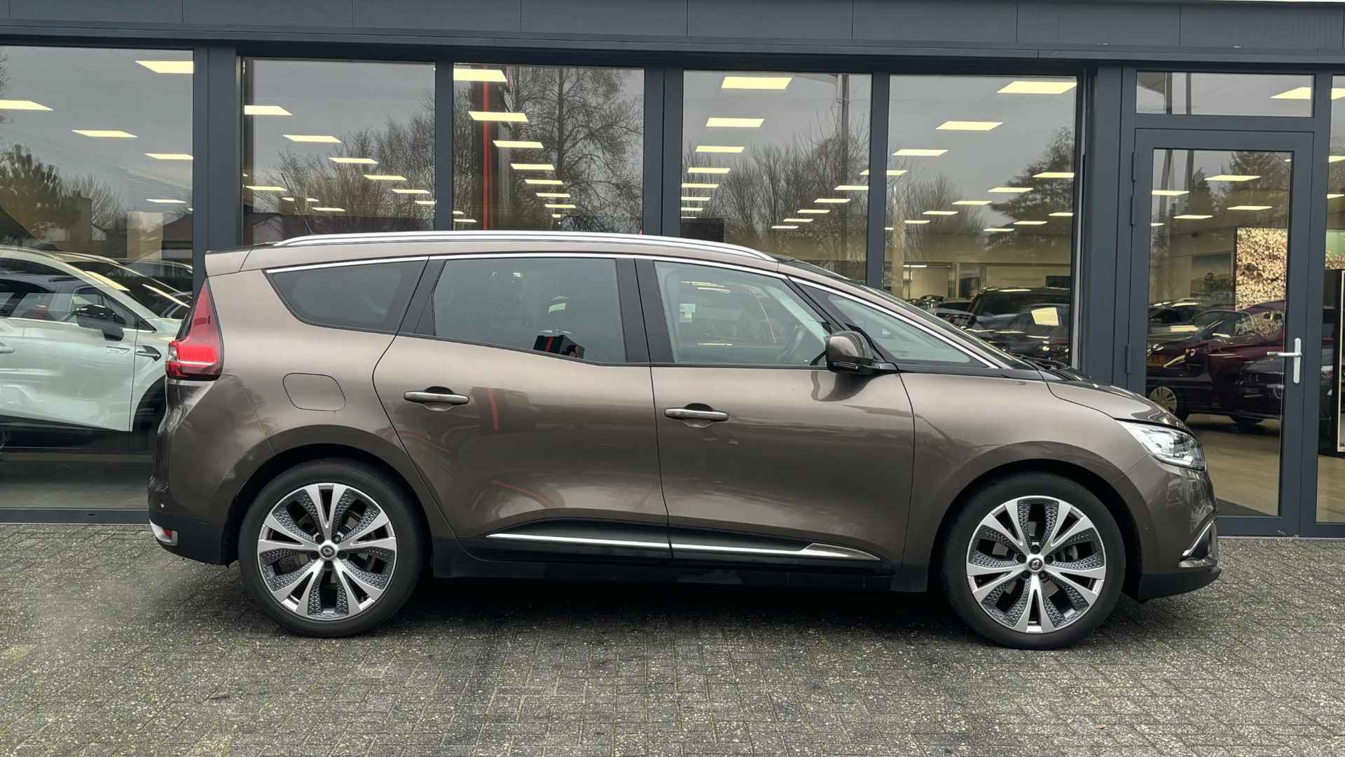 Renault Grand Scénic 1.2 TCe 130 Intens | 7-Persoons | Achteruitrijcamera | Trekhaak - 17/29