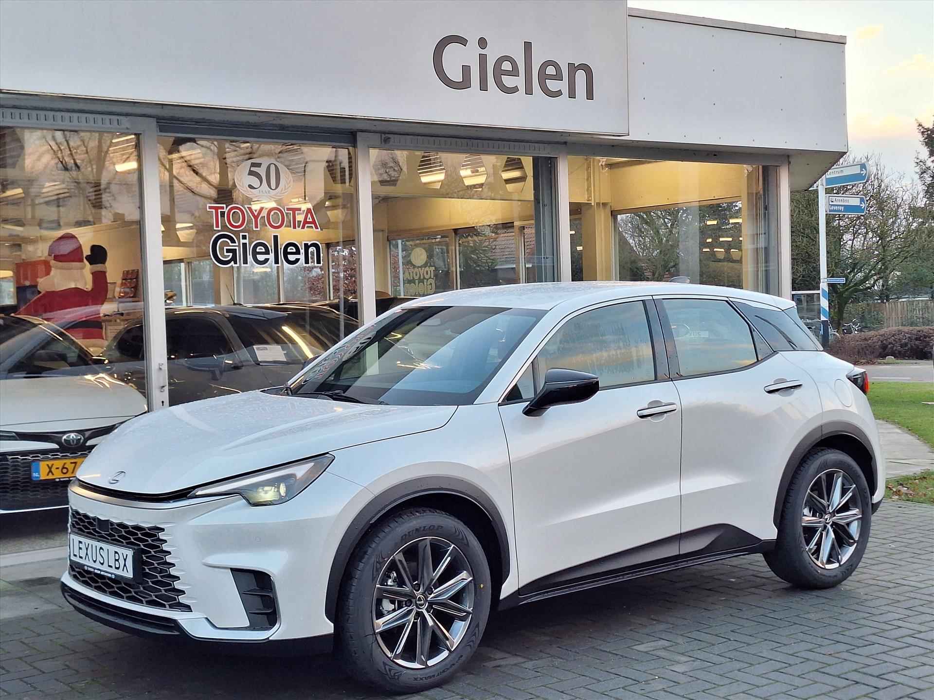 Lexus Lbx 1.5 Hybrid Elegant | Leer, Stoel + Stuurverwarming, Dodehoekherkenning, Parkeersensoren, Climate control, CarPlay - 4/32