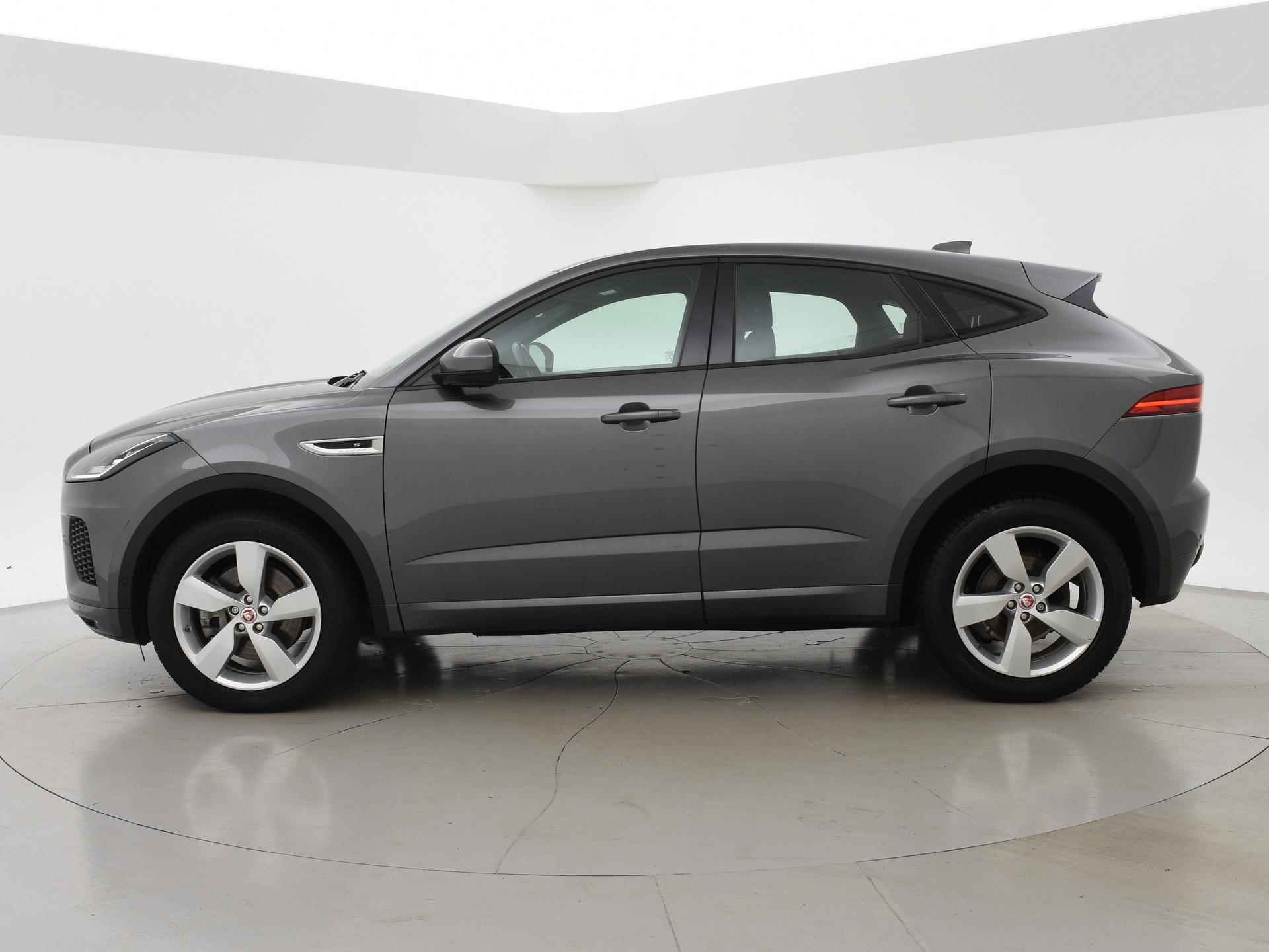 Jaguar E-PACE 2.0 TURBO P250 AWD R-DYNAMIC SE + PANORAMA / LEDER / CAMERA - 6/51