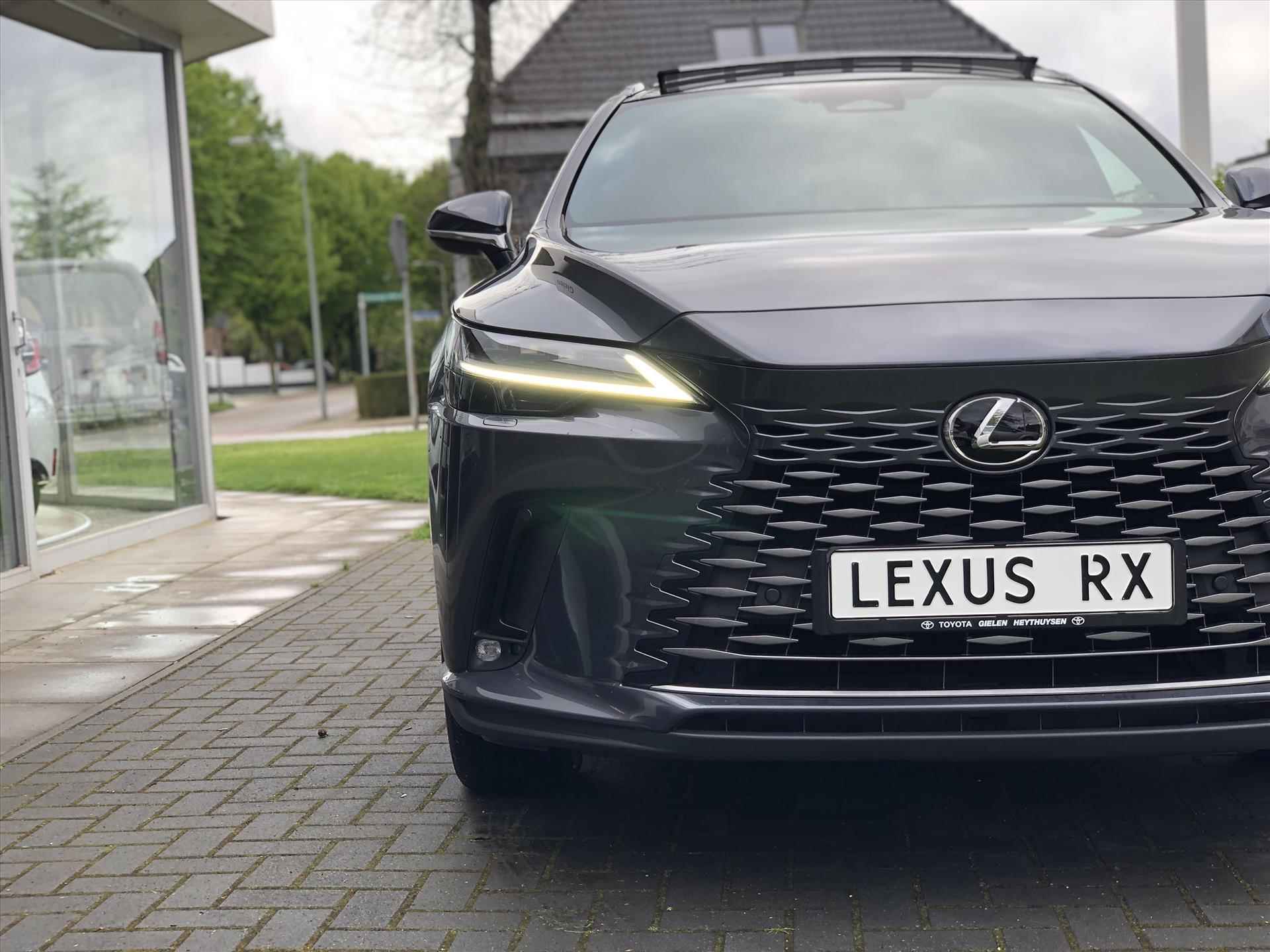 Lexus Rx 450h+ Plug-in Hybrid 309pk AWD Luxury Line | Panoramadak, Stoelventilatie, Stuurverwarming, Dodehoekherkenning, Parkeersensoren - 15/47