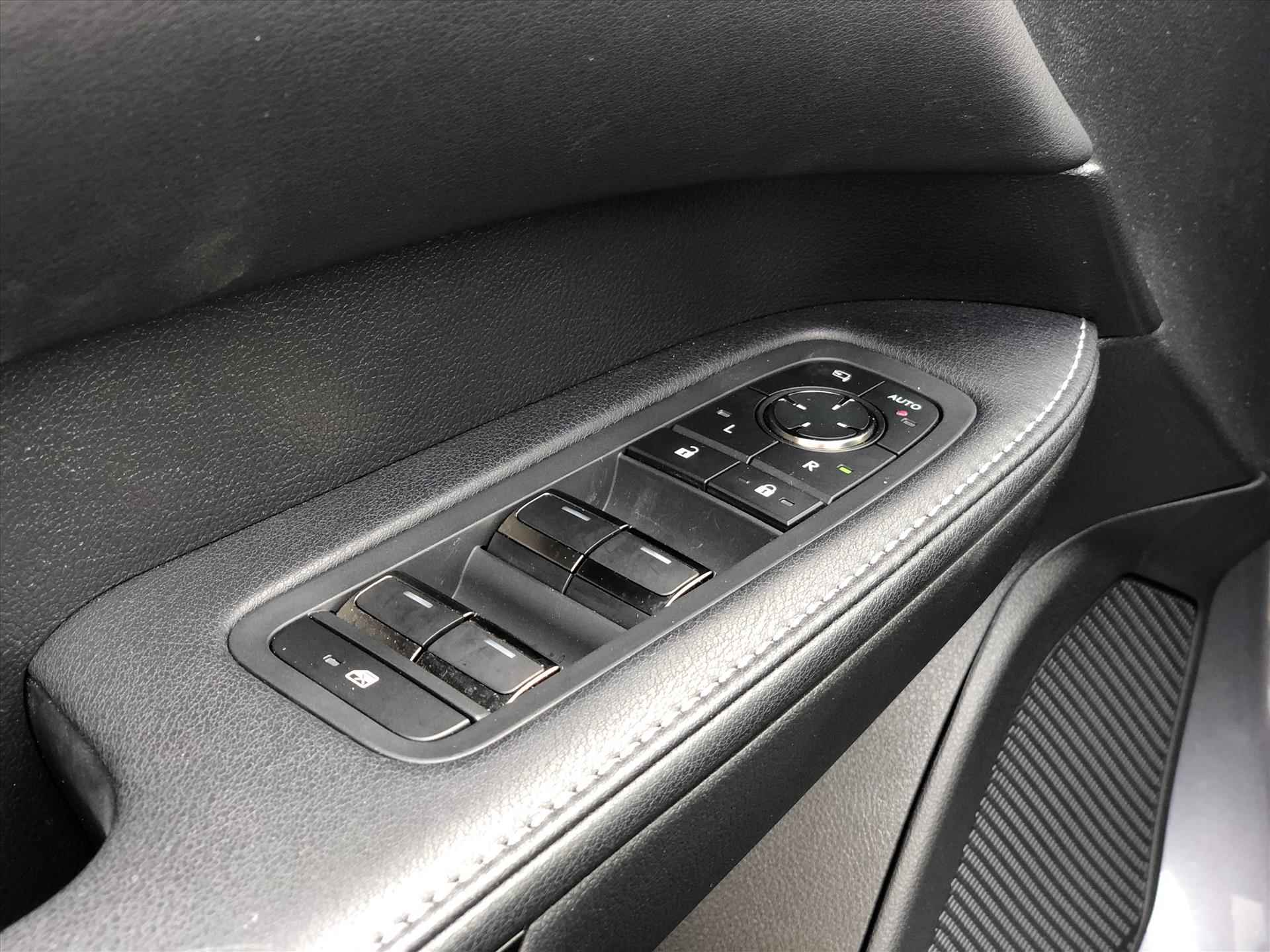 Lexus Rx 450h+ Plug-in Hybrid 309pk AWD Luxury Line | Panoramadak, Stoelventilatie, Stuurverwarming, Dodehoekherkenning, Parkeersensoren - 25/47