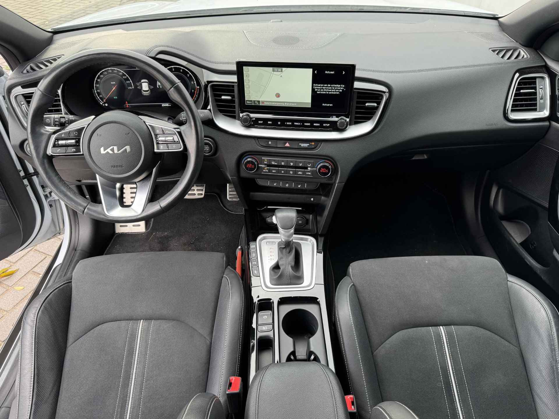 Kia XCeed 1.5 T-GDI MHEV Black Edition / Elektrisch schuif/kanteldak / Apple Carplay/Android Auto / Achteruitrijcamera / Elektrische kofferbak / Navigatie - 2/47