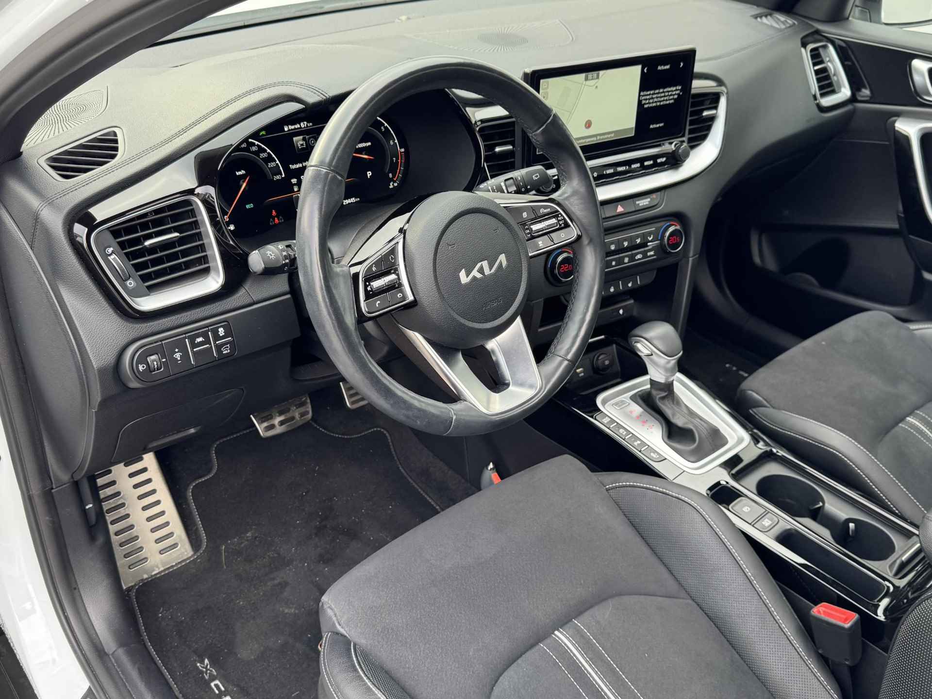 Kia XCeed 1.5 T-GDI MHEV Black Edition / Elektrisch schuif/kanteldak / Apple Carplay/Android Auto / Achteruitrijcamera / Elektrische kofferbak / Navigatie - 15/47