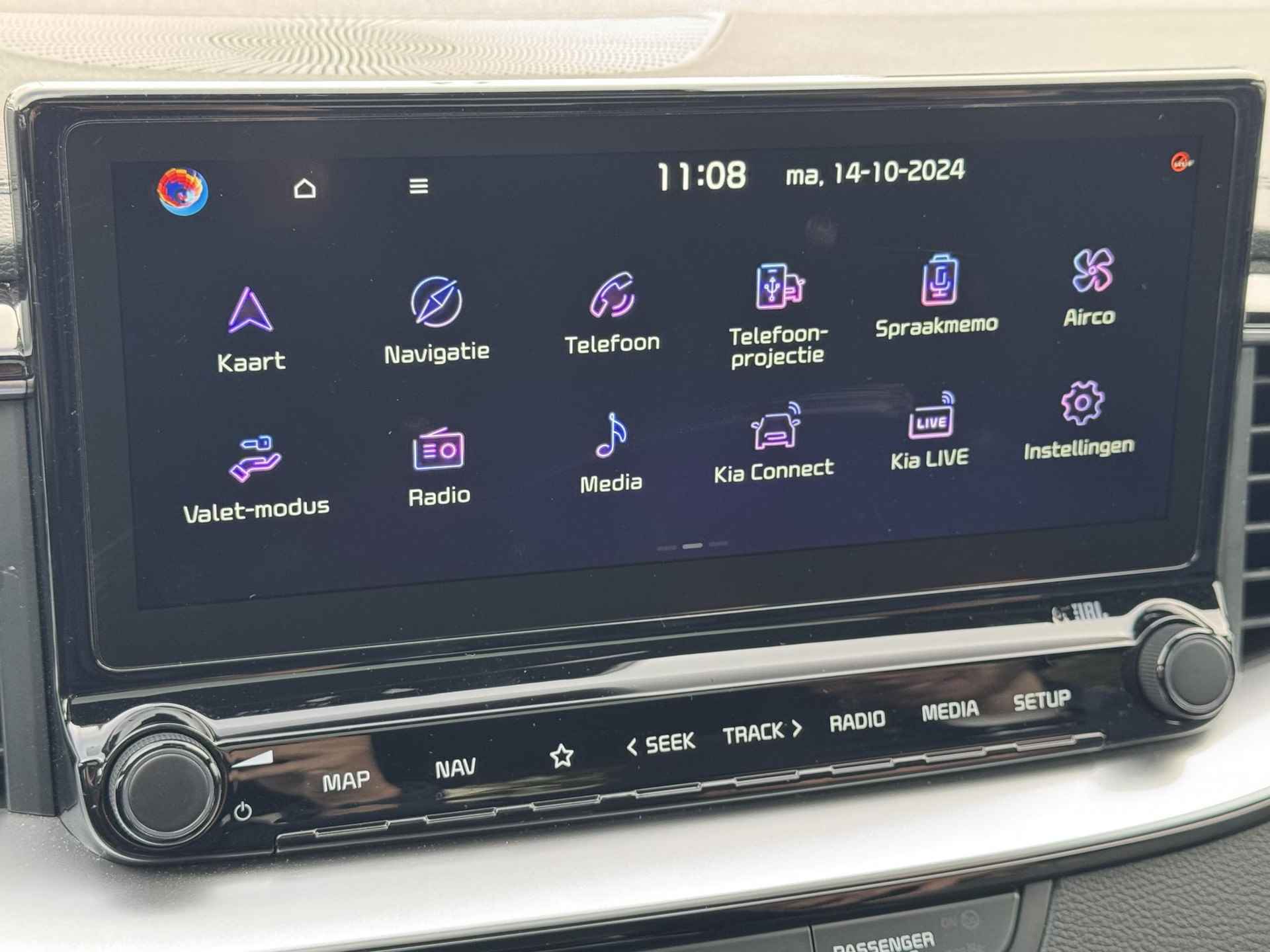 Kia XCeed 1.5 T-GDI MHEV Black Edition / Elektrisch schuif/kanteldak / Apple Carplay/Android Auto / Achteruitrijcamera / Elektrische kofferbak / Navigatie - 17/47