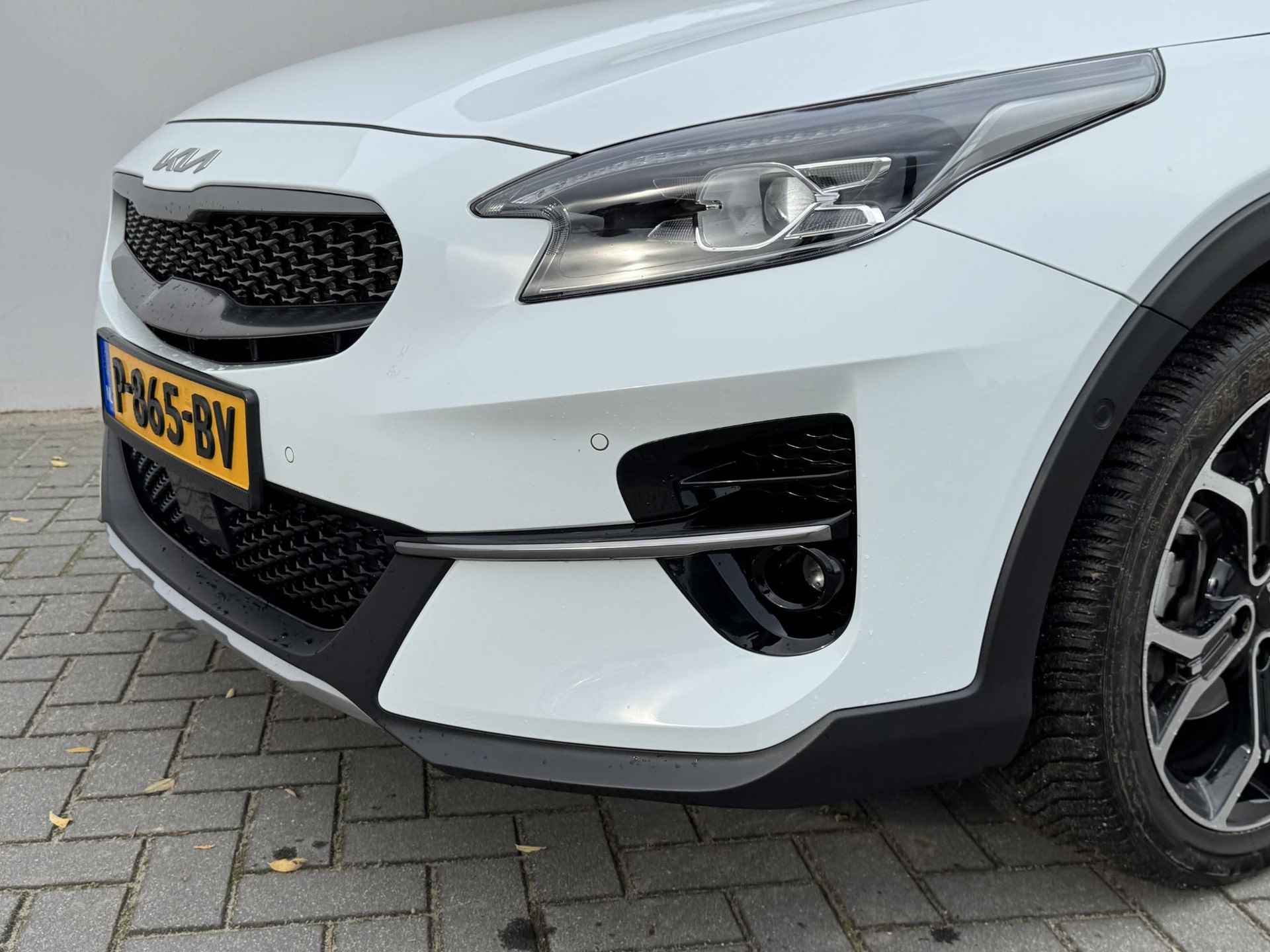 Kia XCeed 1.5 T-GDI MHEV Black Edition / Elektrisch schuif/kanteldak / Apple Carplay/Android Auto / Achteruitrijcamera / Elektrische kofferbak / Navigatie - 29/47