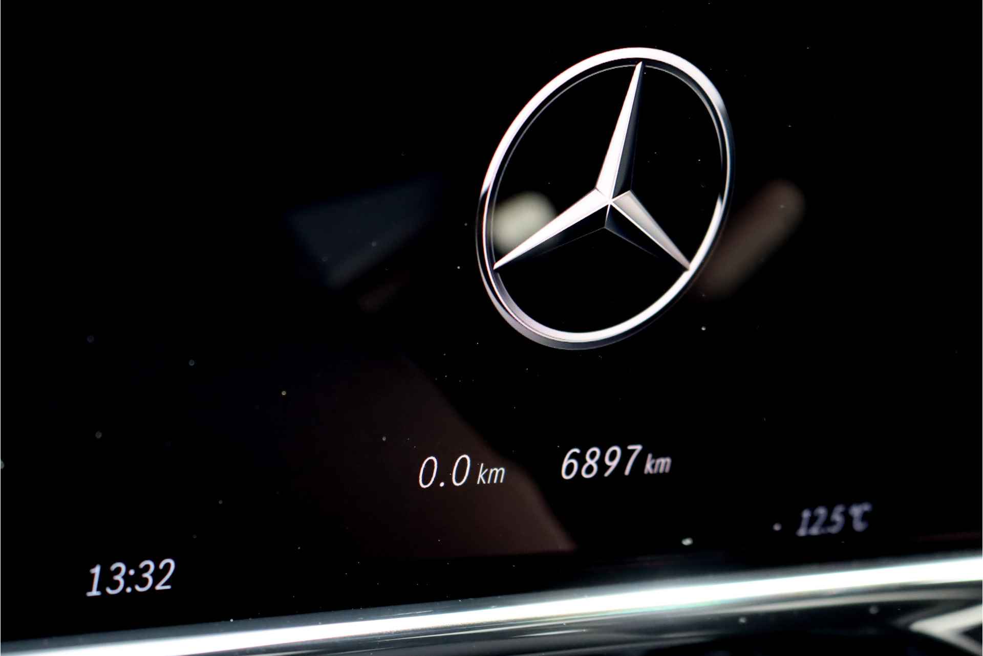 Mercedes-Benz E-Klasse 300 e AMG Line Premium+ Aut9, Bijrijdersdisplay, Panoramadak, Distronic+, Trekhaak, Memory, Stoelventilatie, Verwarmd Stuurwiel,  Digital Light, Leder, Rijassistentiepakket+, Etc. - 29/49