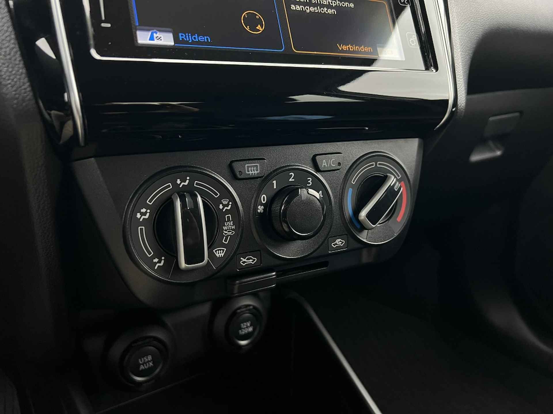 Suzuki Swift 1.2 Select SmartHybrid automaat / navigatie - 18/30