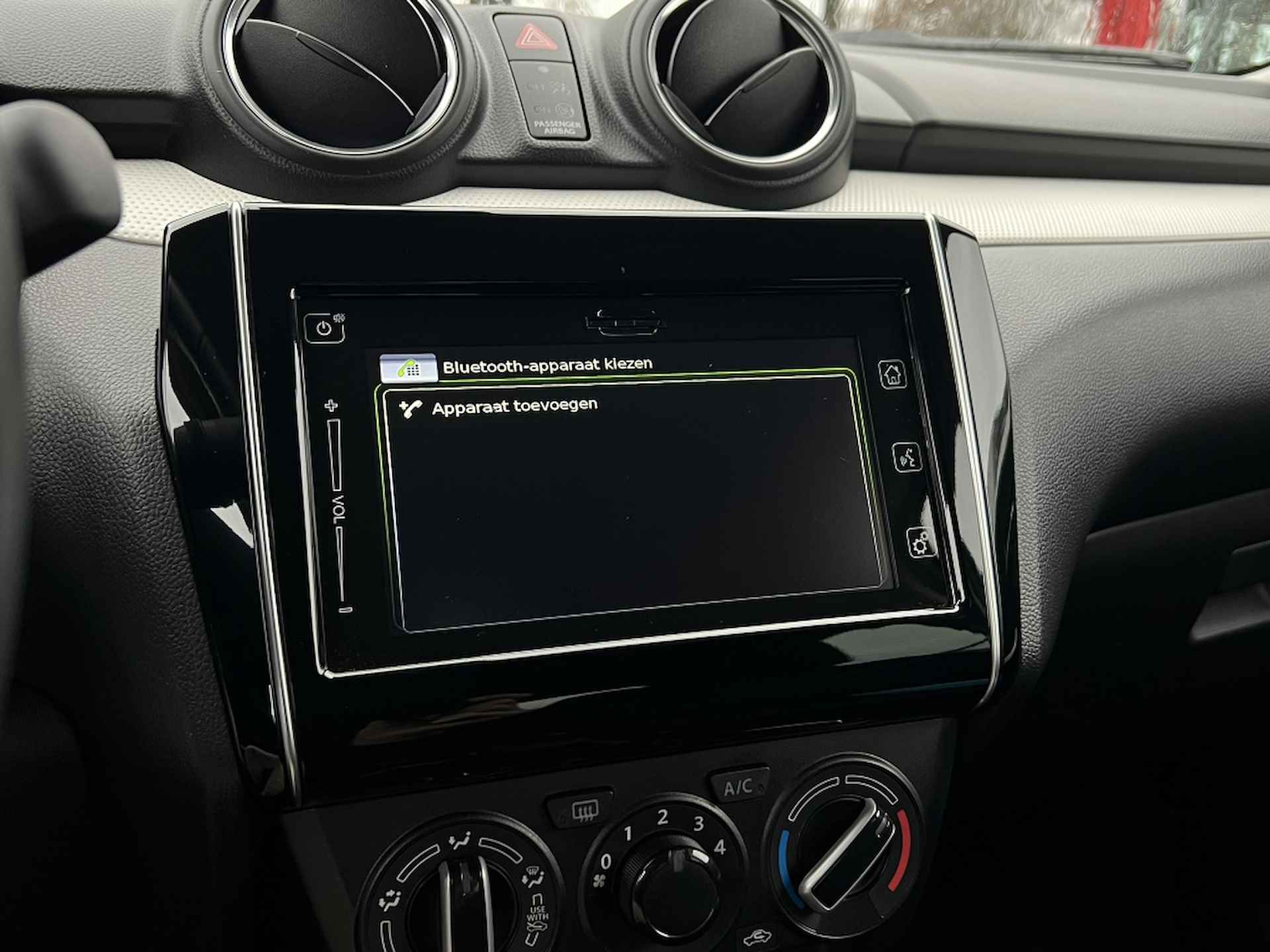 Suzuki Swift 1.2 Select SmartHybrid automaat / navigatie - 24/30