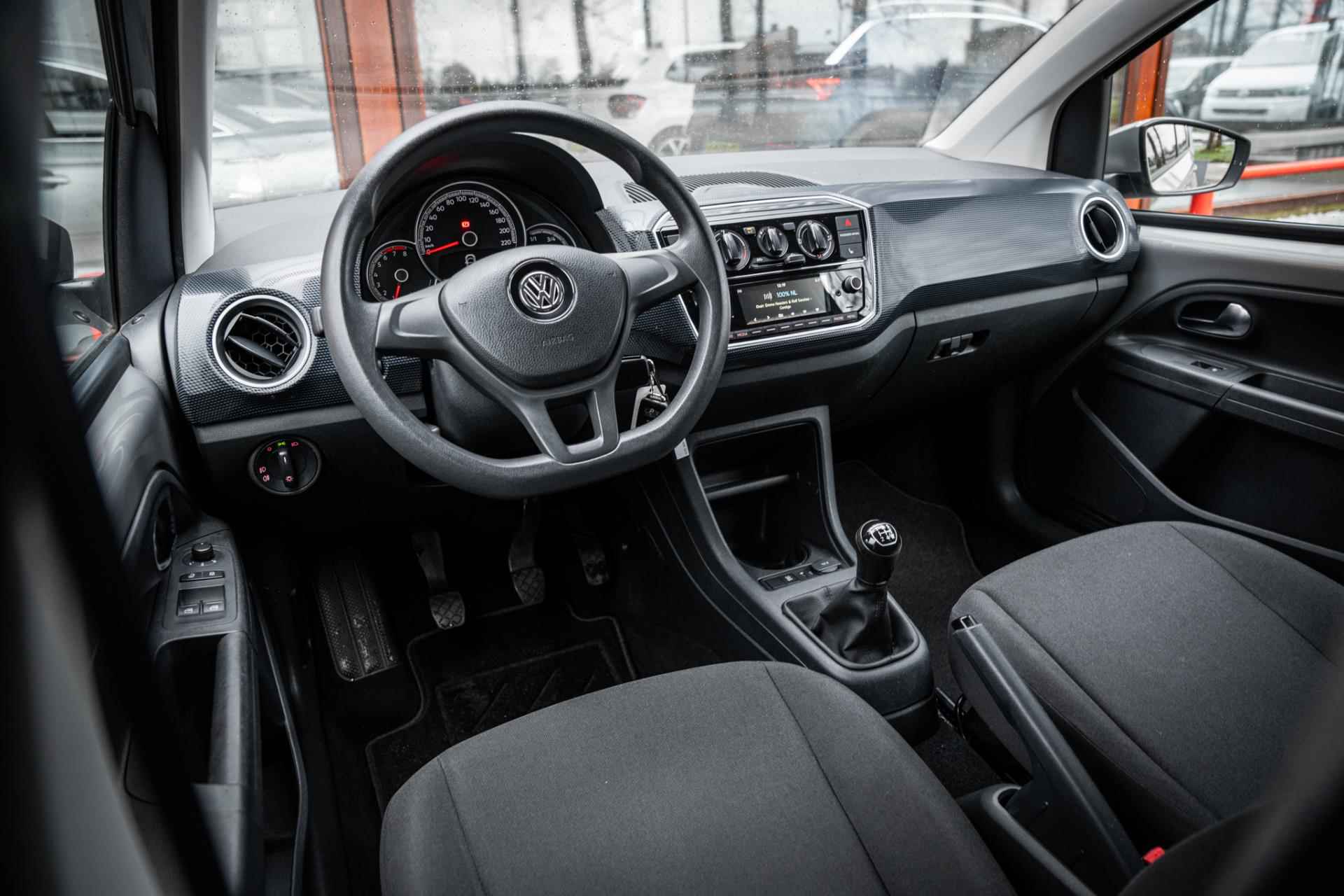 Volkswagen Up! 1.0 BMT move up! 75pk | 5 deurs | Airco | Bluetooth telefoon | Electrische ramen | - 17/51