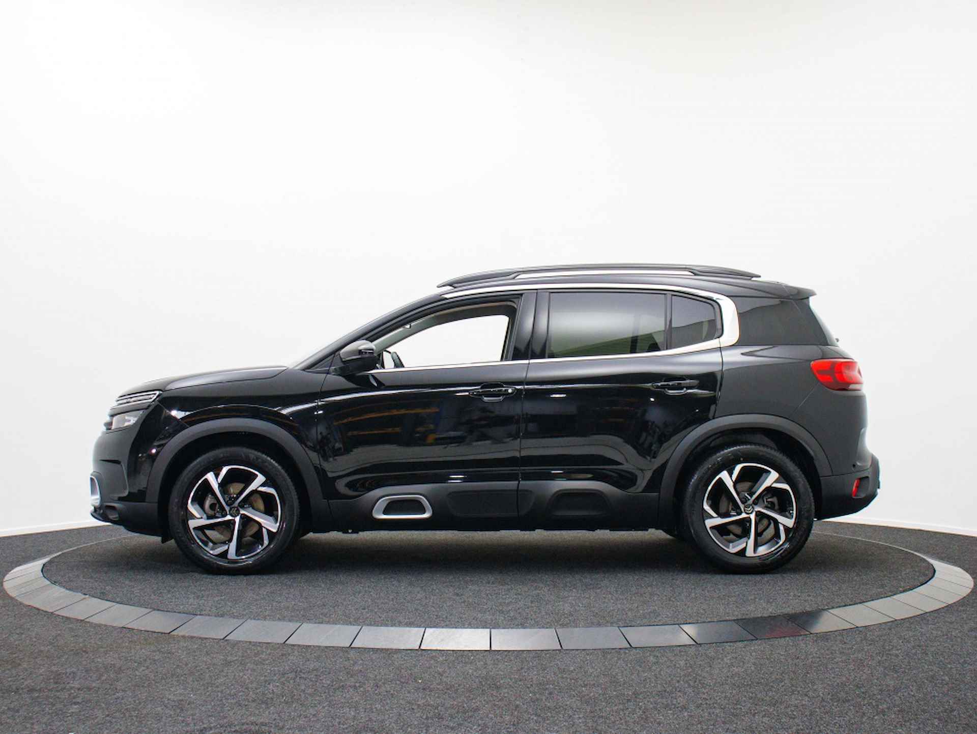 Citroen C5 Aircross 1.6 PureTech Shine | Panoramadak | Trekhaak - 11/43