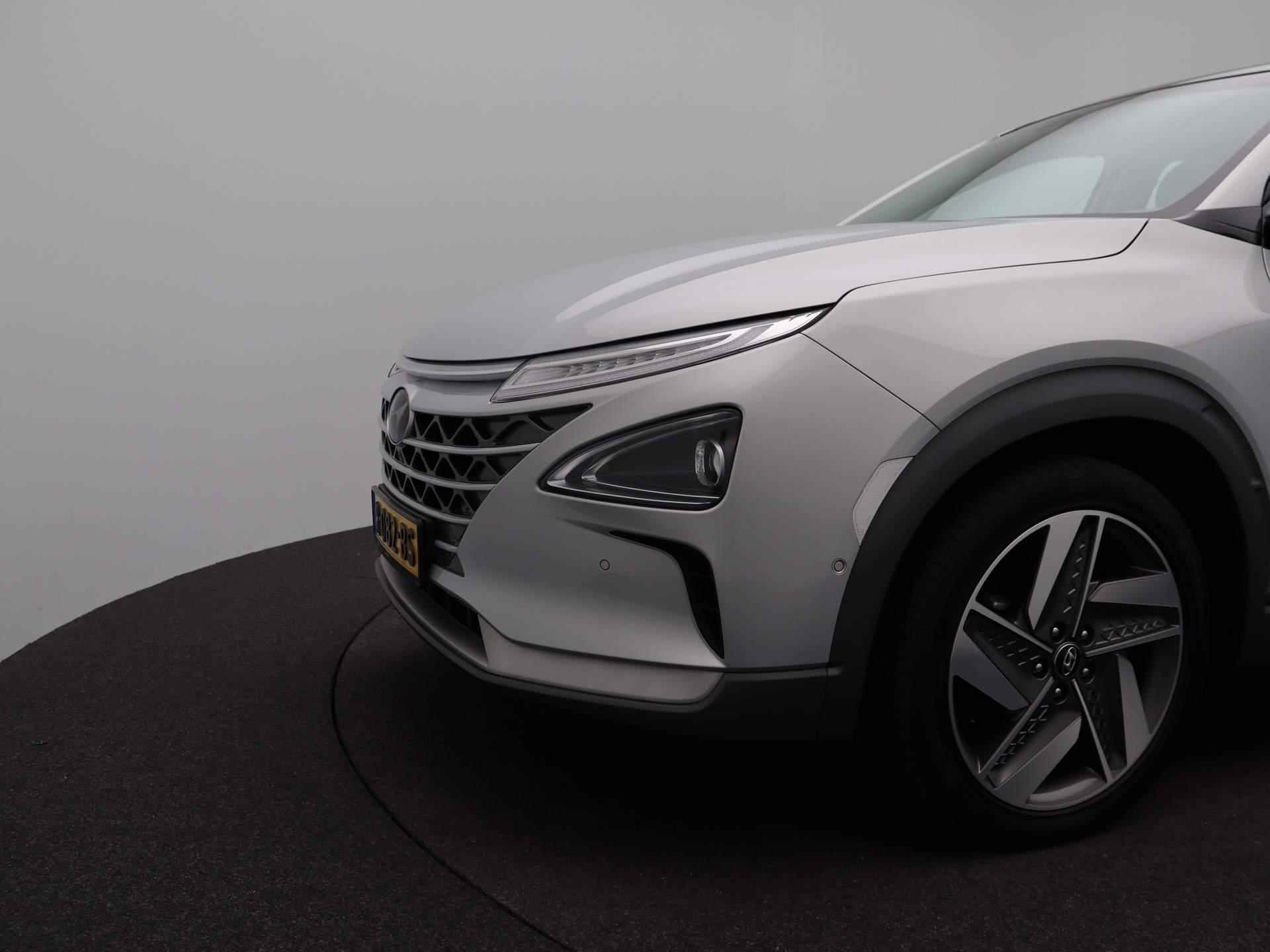 Hyundai NEXO FCEV Plus Pack Automaat | Waterstof | Airco | Navigatie | Achteruitrijcamera | Cruise Control | Leren Bekleding | Apple Carplay/Android Auto | elektrisch glazen panorama-dak | - 35/52