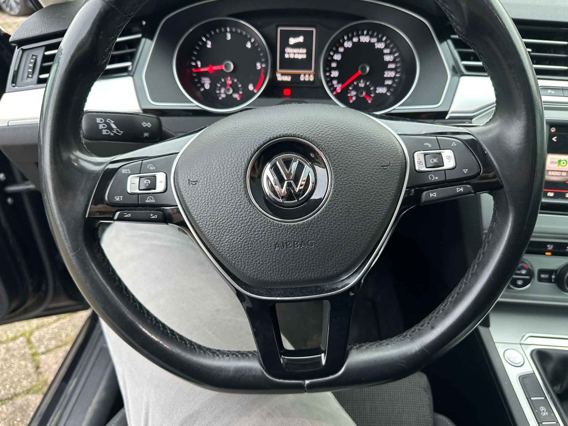 Volkswagen Passat Variant 1.6 TDI Highline Panodak Trekhaak - 7/15