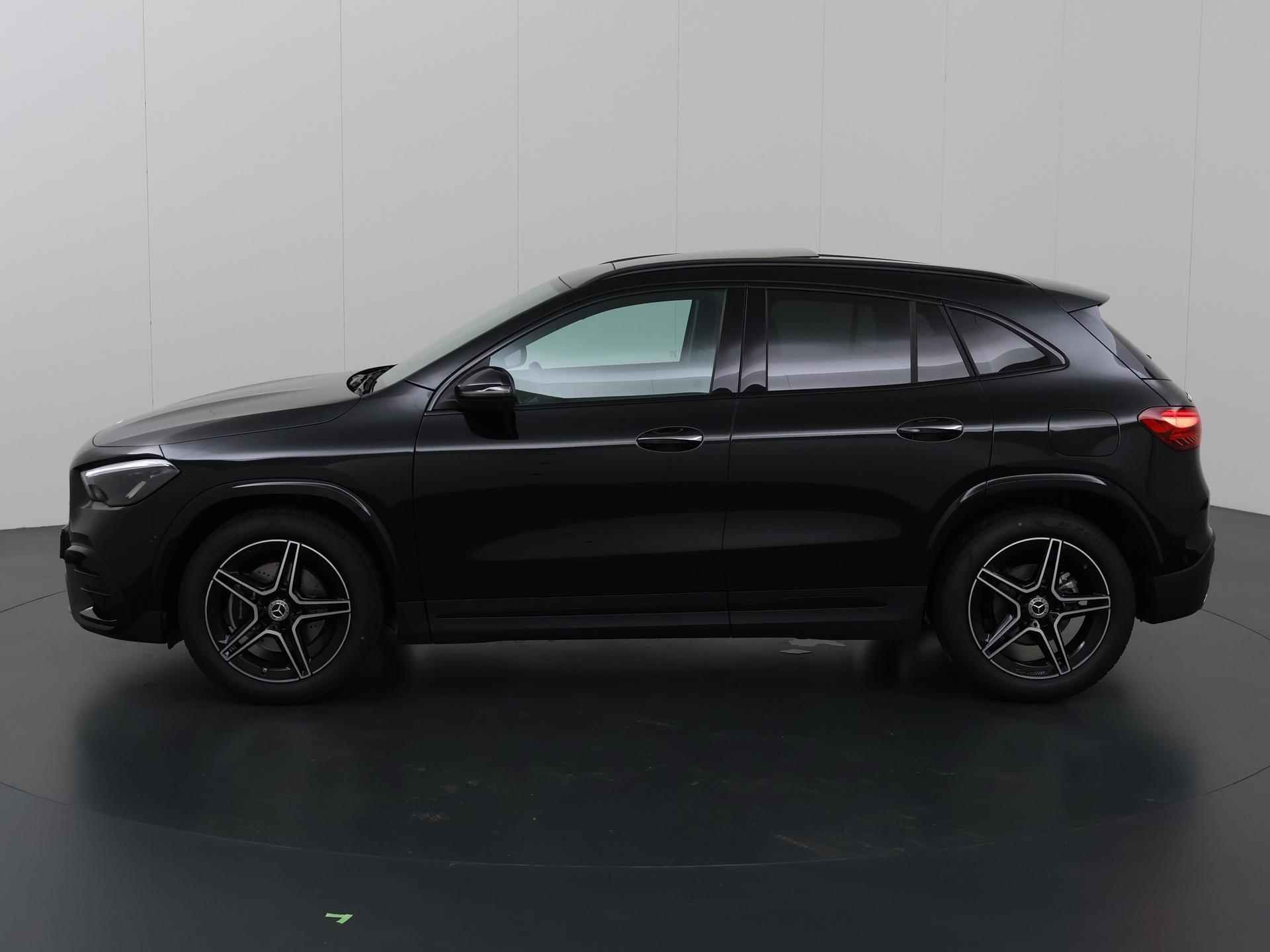 Mercedes-Benz GLA-klasse 180 AMG Line | Panoramadak | WideScreen | Sportstoelen | Navigatie | Camera | Climate Control |  DAB | Sfeerverlichting | Stoelverwarming | Ele. kofferdeksel | LED High Performance | - 6/49