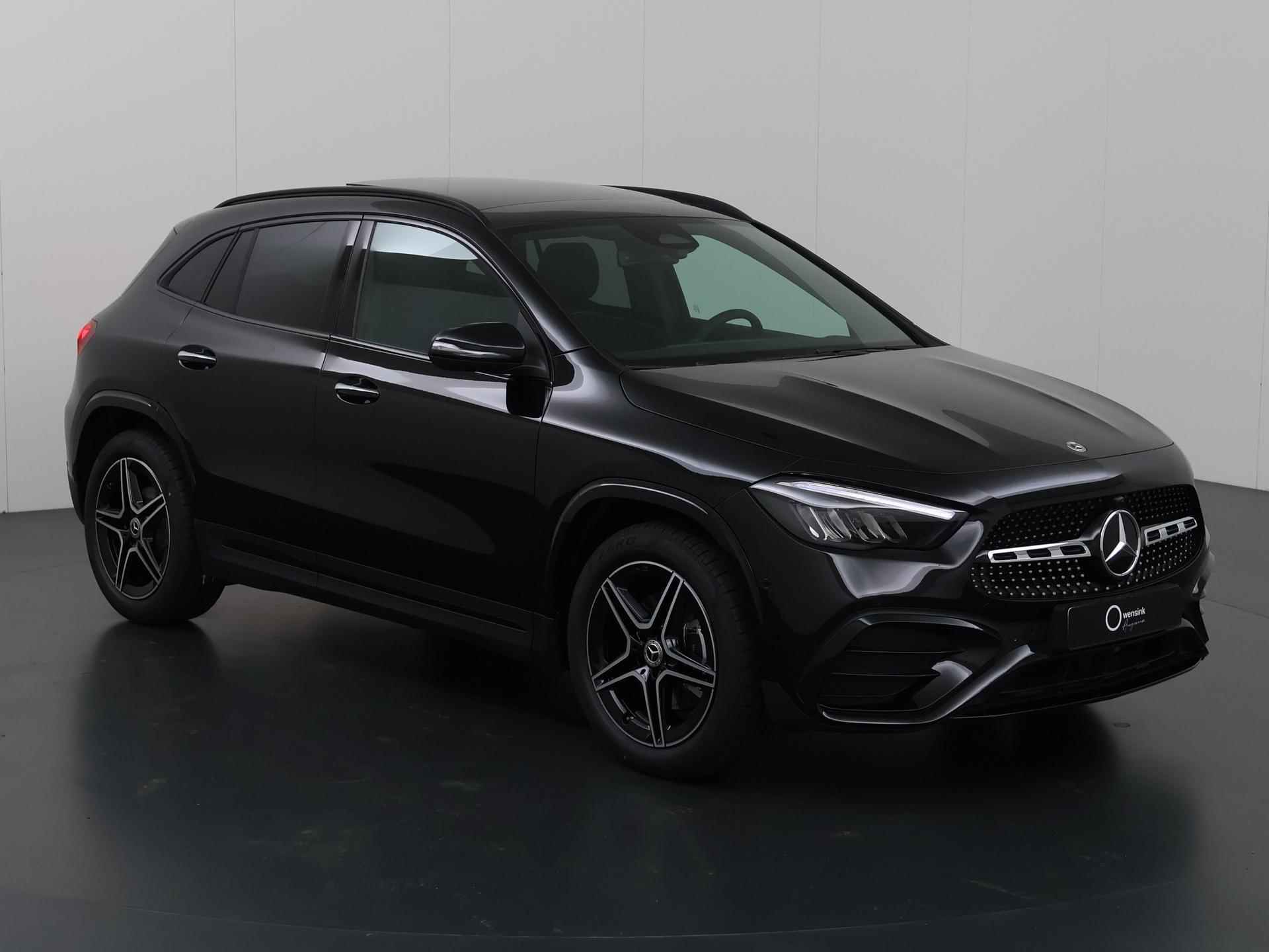 Mercedes-Benz GLA-klasse 180 AMG Line | Panoramadak | WideScreen | Sportstoelen | Navigatie | Camera | Climate Control |  DAB | Sfeerverlichting | Stoelverwarming | Ele. kofferdeksel | LED High Performance | - 24/49