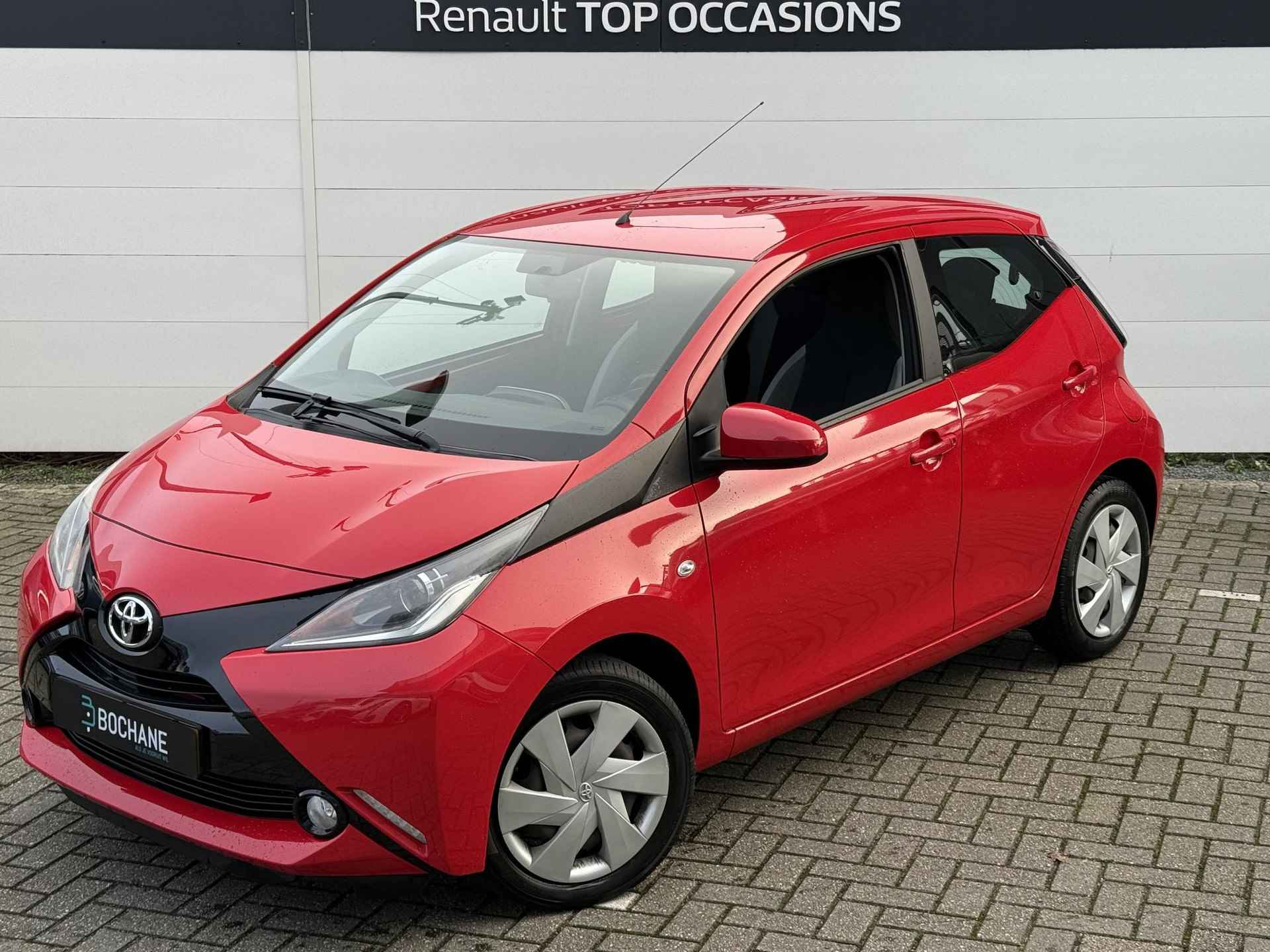 Toyota Aygo 1.0 VVT-i x-play | 5-deurs | Camera | Cruise | Airco | Onderhoudhistorie! - 3/32